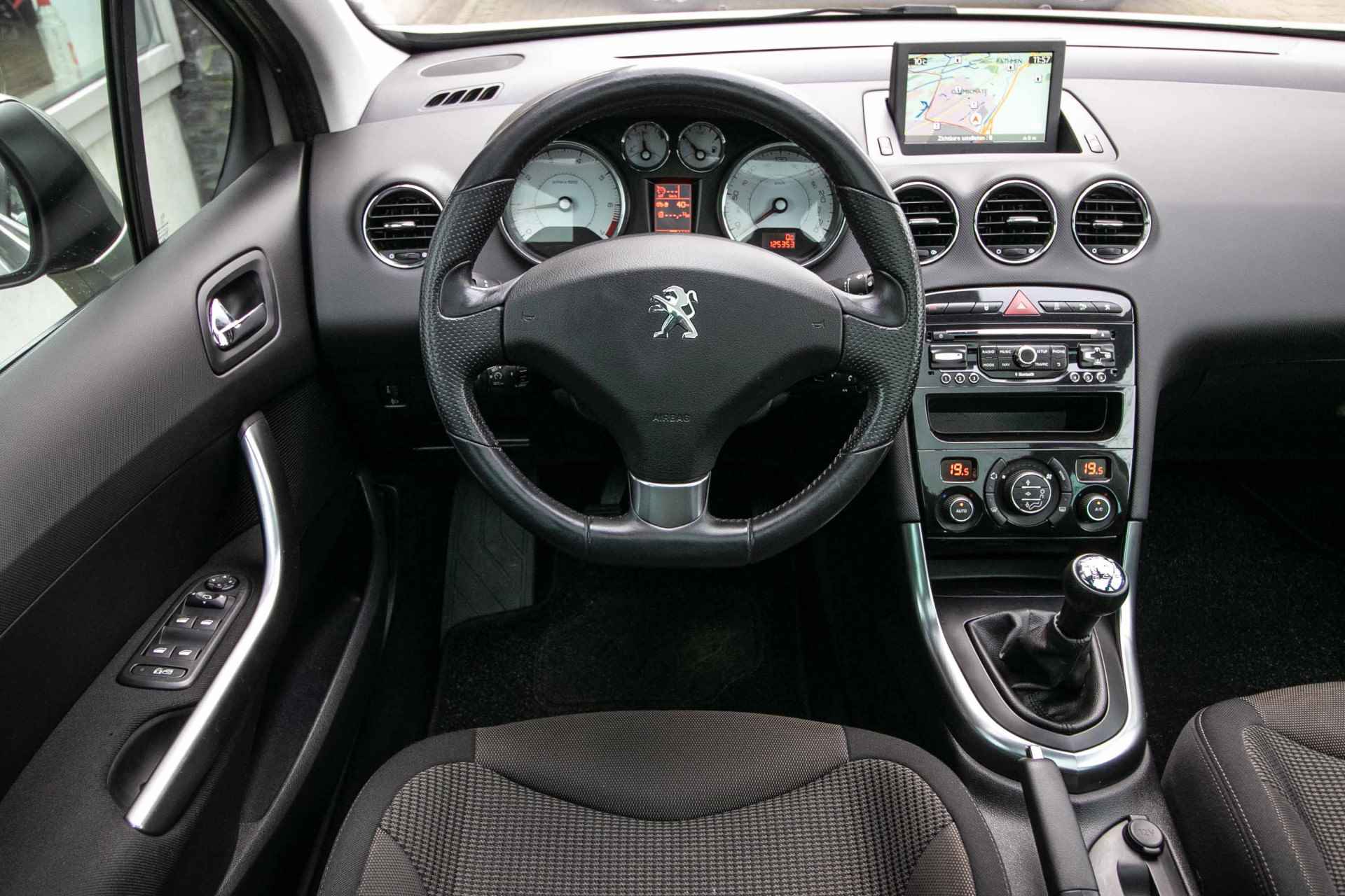 Peugeot 308 SW 1.6 VTi Style - All-in rijklrprs | Navi | Panodak | Trekhaak - 14/38