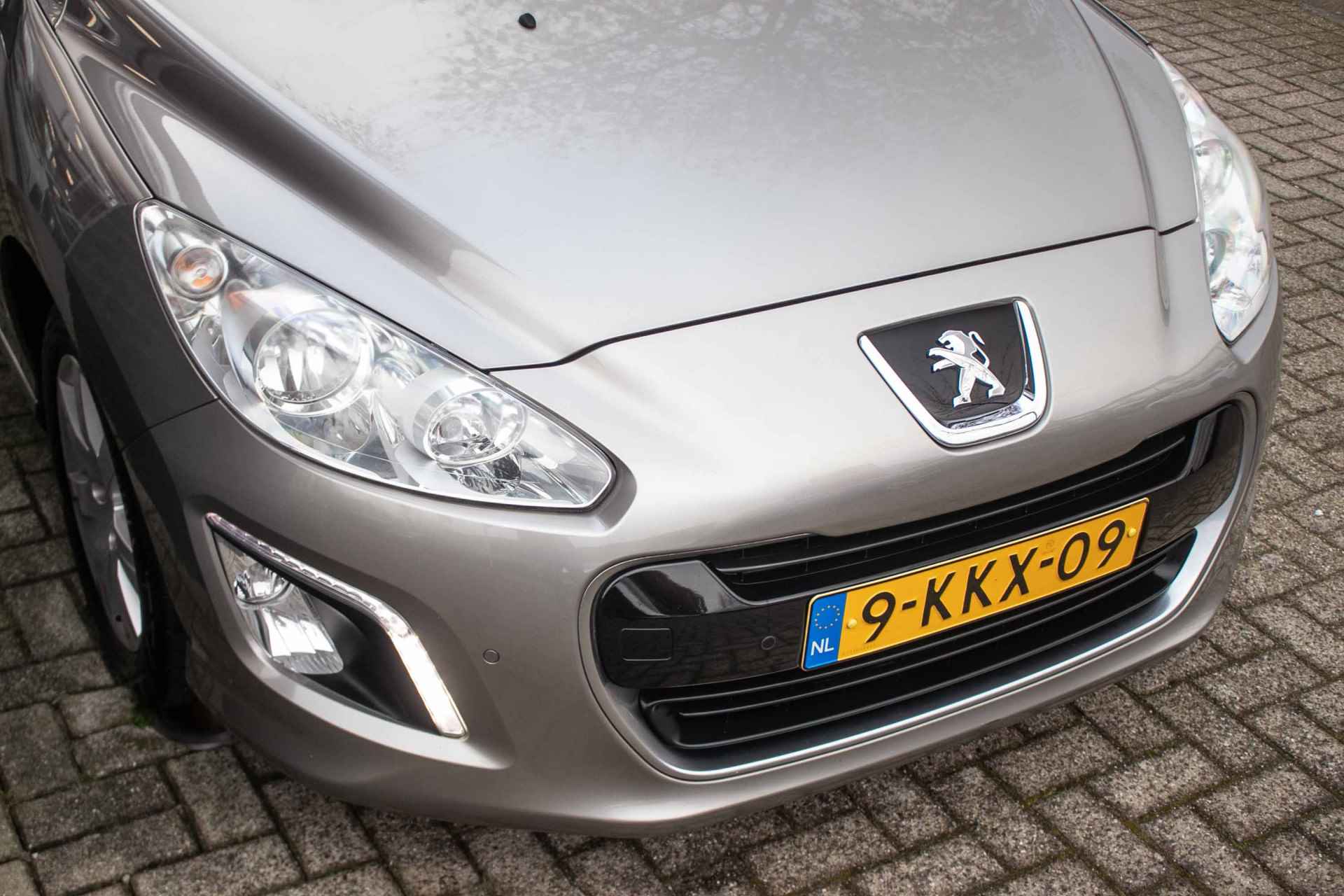 Peugeot 308 SW 1.6 VTi Style - All-in rijklrprs | Navi | Panodak | Trekhaak - 26/38