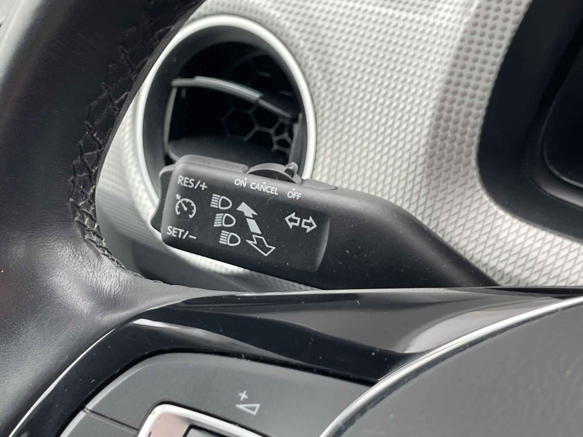 Volkswagen e-Up! e-up! Style | Cruise Control | Camera | Stoelverwarming | Verwarmde voorruit | - 21/34