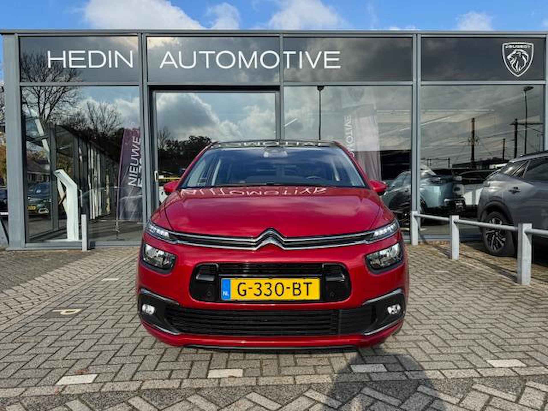 Citroen C4 SpaceTourer 1.2 Turbo 130PK Feel Aut. | NAVI | CAMERA | MASSAGE | PANORAMISCH VOORRUIT | KEYLESS | PDC | LMV 17 INCH | ZEER LUXE - 2/40