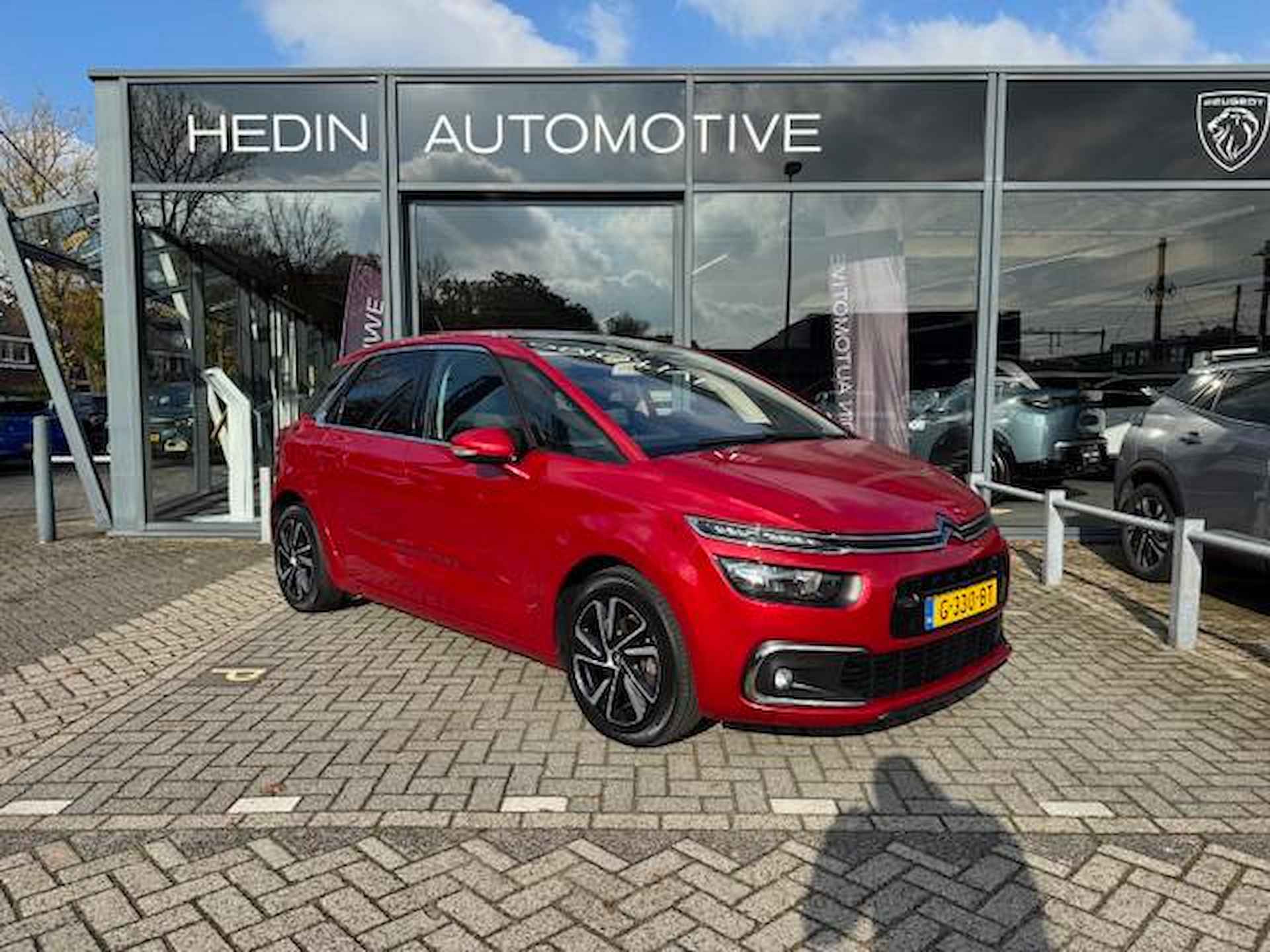 Citroen C4 SpaceTourer 1.2 Turbo 130PK Feel Aut. | NAVI | CAMERA | MASSAGE | PANORAMISCH VOORRUIT | KEYLESS | PDC | LMV 17 INCH | ZEER LUXE - 3/40