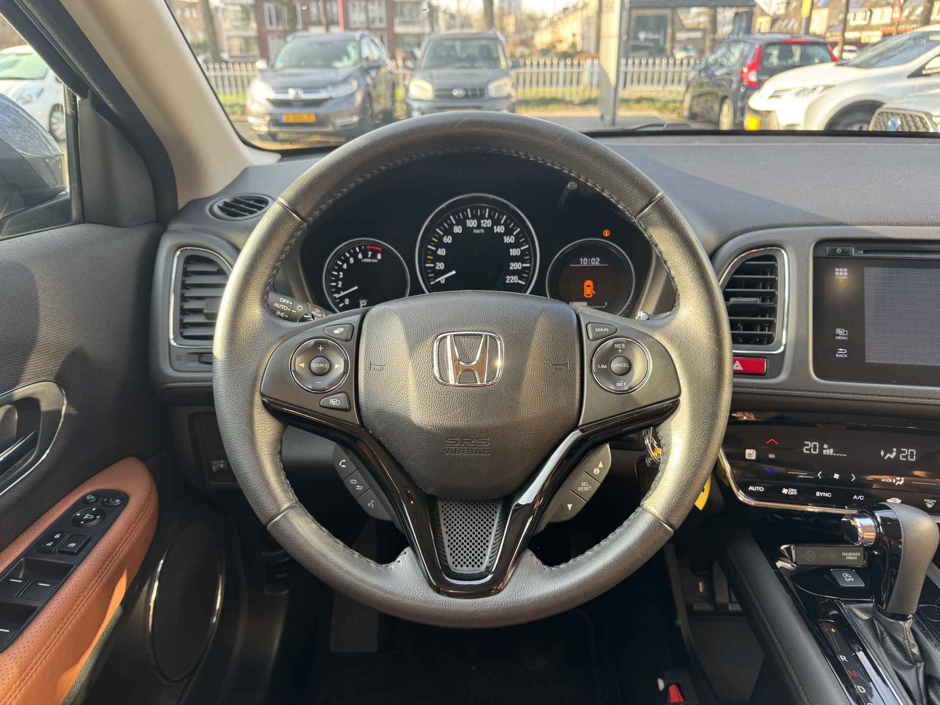 Honda HR-V 1.5 i-VTEC Elegance Navigatie, Leer, Parkeersensoren  , All-in Rijklaarprijs - 18/38