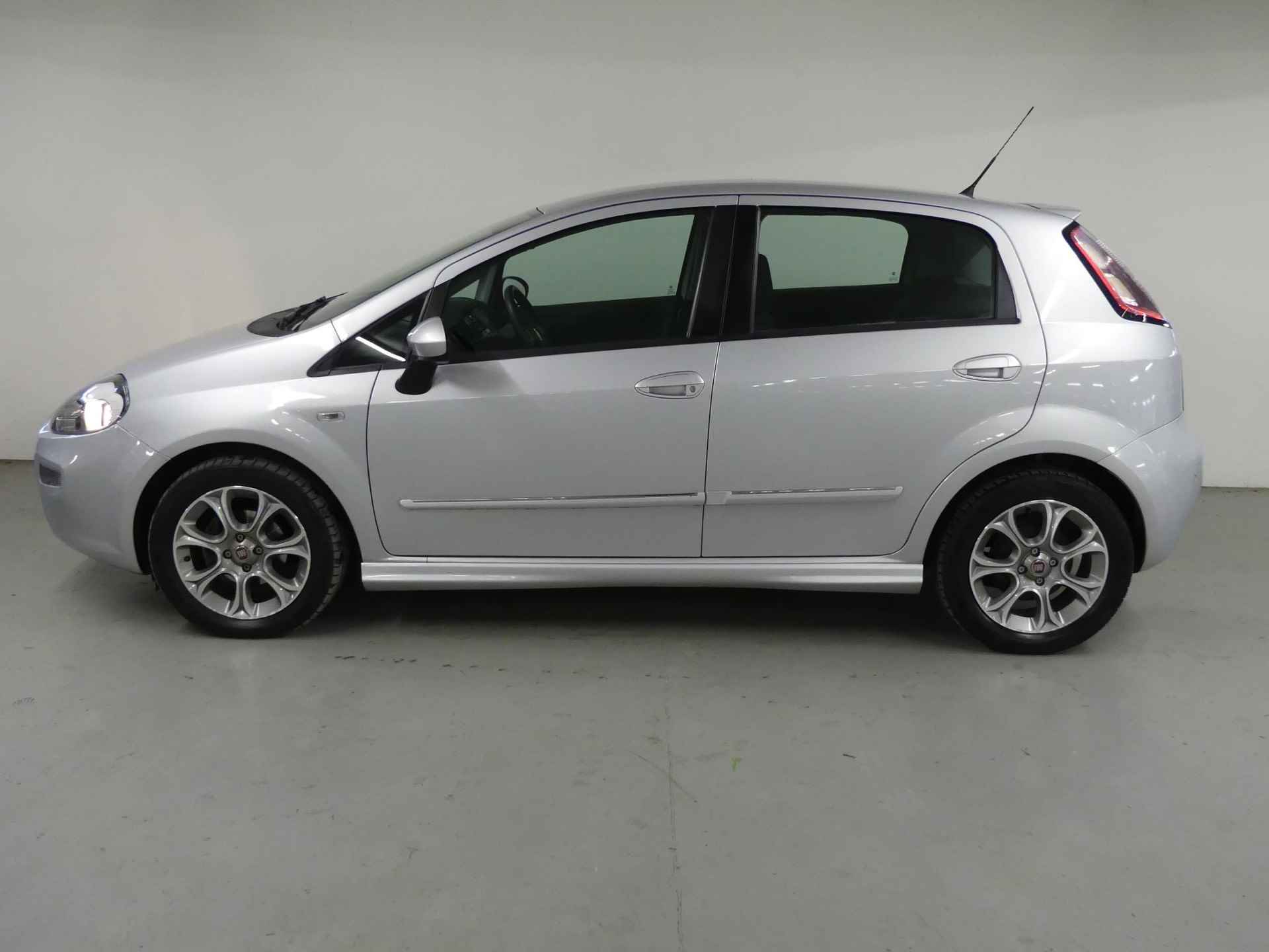 Fiat Punto Evo 0.9 TwinAir Street | Airco | Cruise Control | Lichtmetalen Velgen | Audio | Parkeersensoren | 1e Eigenaar - 8/21