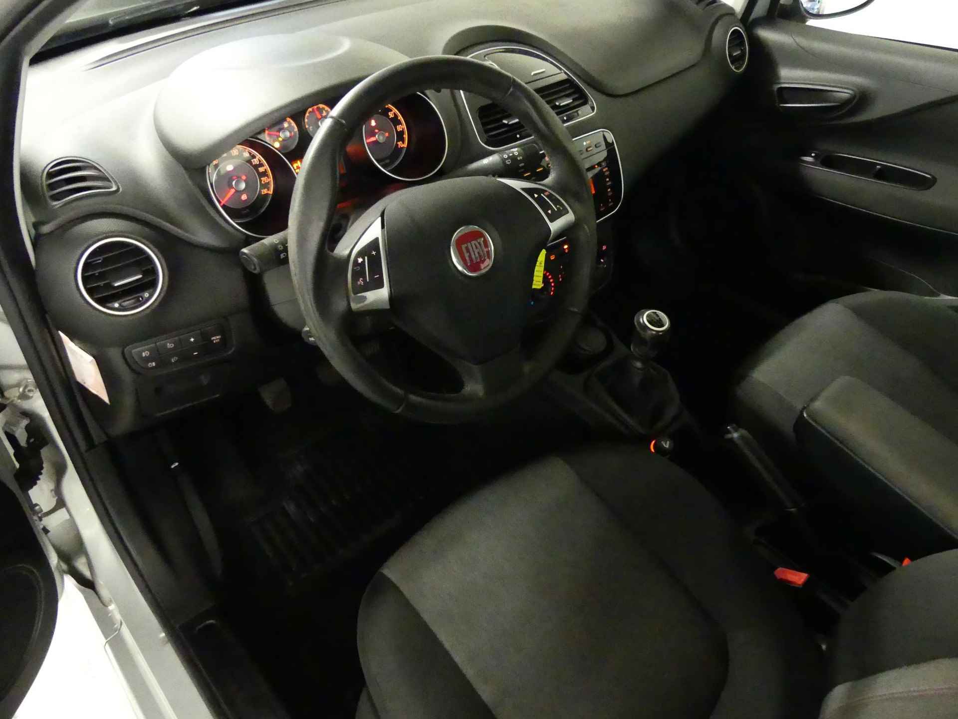 Fiat Punto Evo 0.9 TwinAir Street | Airco | Cruise Control | Lichtmetalen Velgen | Audio | Parkeersensoren | 1e Eigenaar - 10/21