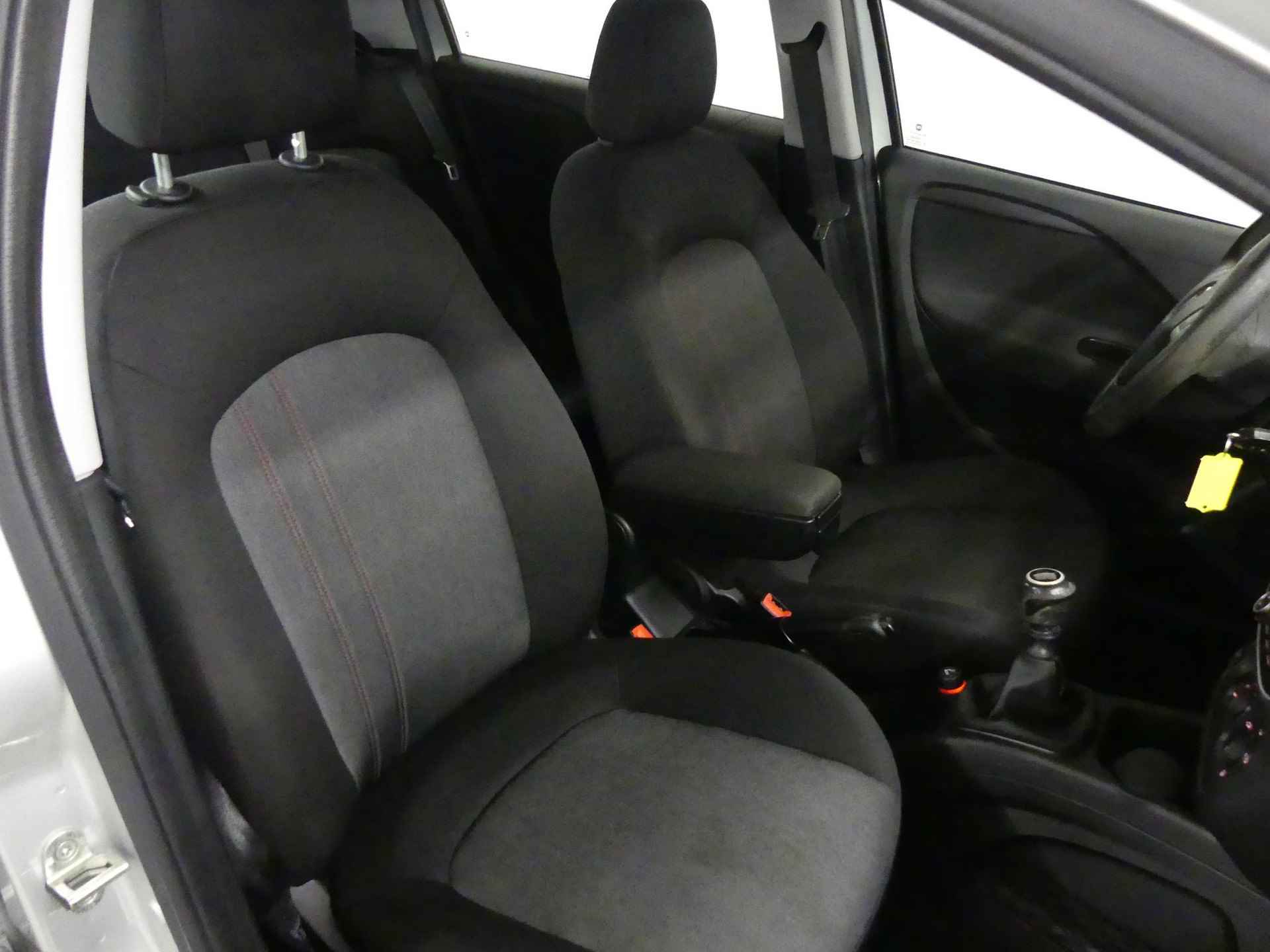 Fiat Punto Evo 0.9 TwinAir Street | Airco | Cruise Control | Lichtmetalen Velgen | Audio | Parkeersensoren | 1e Eigenaar - 13/21