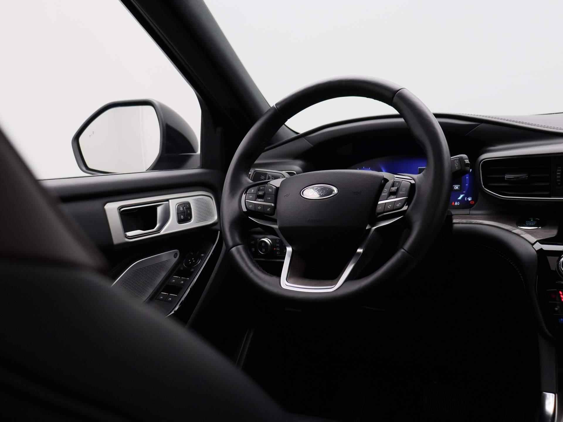 Ford Explorer 3.0 V6 EcoBoost PHEV Platinum | Panoramadak | Leder | 7 persoons | Leder | Winterpakket | - 11/48