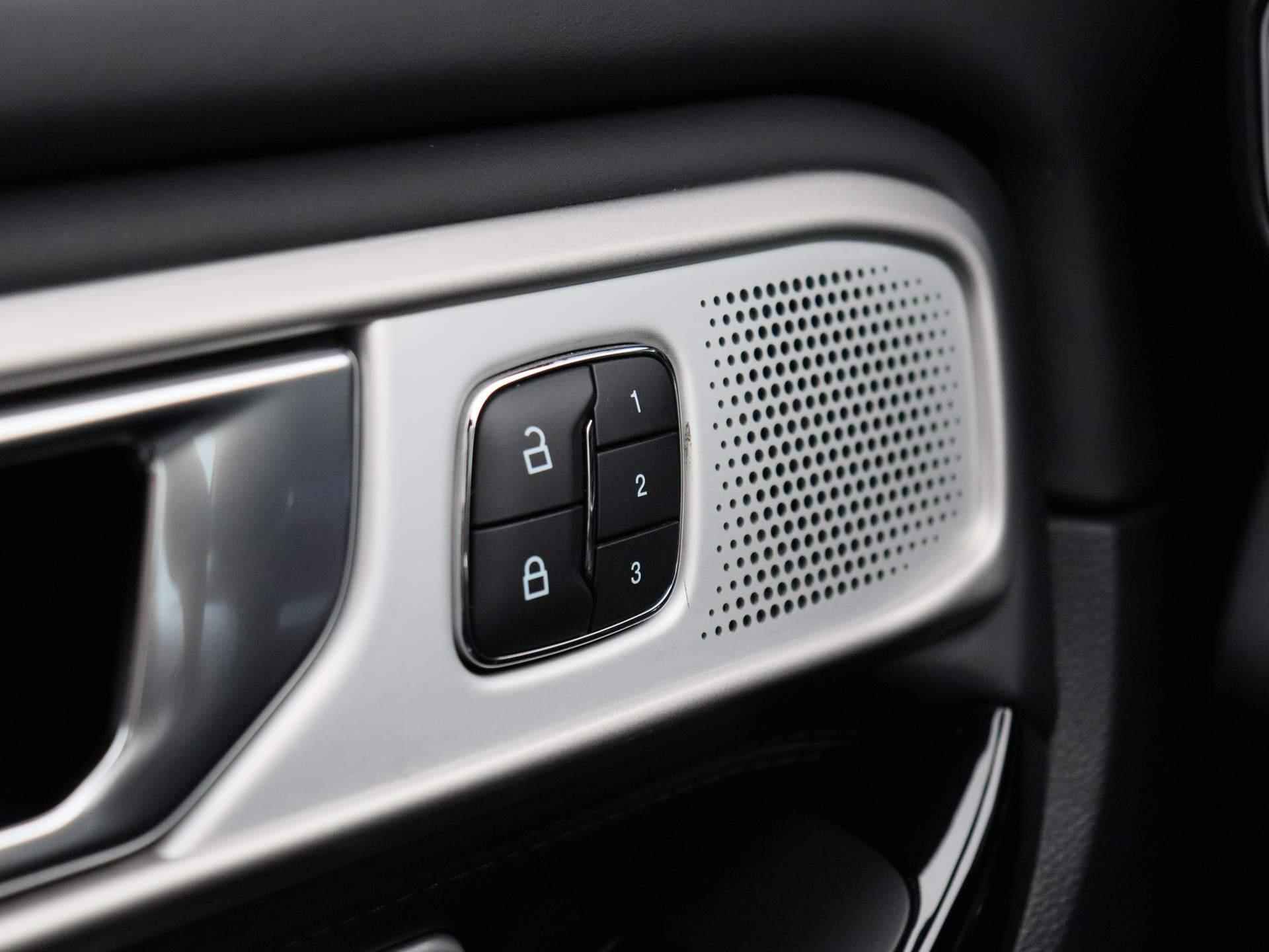 Ford Explorer 3.0 V6 EcoBoost PHEV Platinum | Panoramadak | Leder | 7 persoons | Leder | Winterpakket | - 28/48