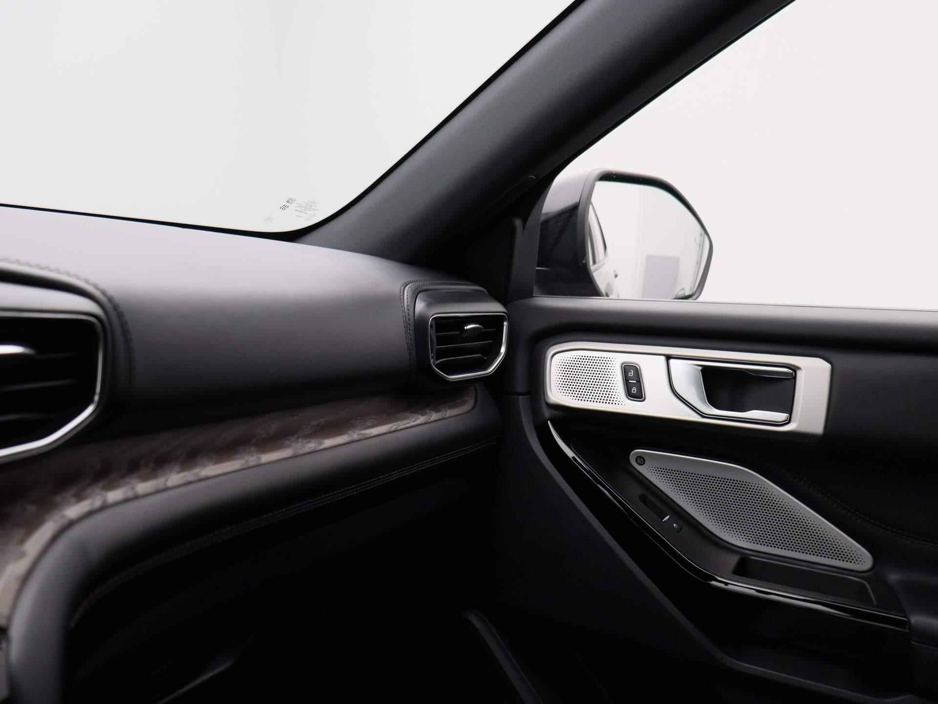 Ford Explorer 3.0 V6 EcoBoost PHEV Platinum | Panoramadak | Leder | 7 persoons | Leder | Winterpakket | - 30/48
