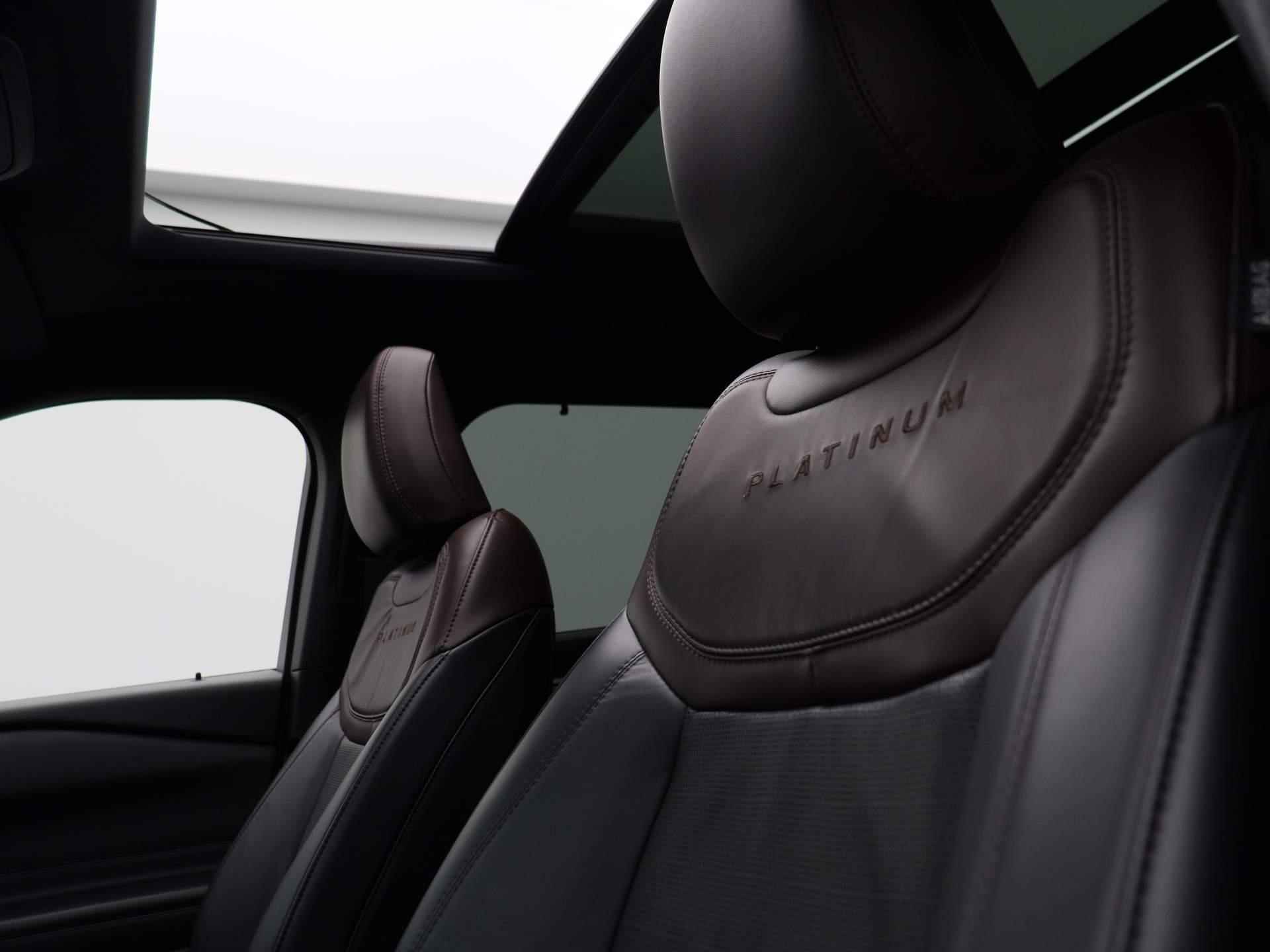 Ford Explorer 3.0 V6 EcoBoost PHEV Platinum | Panoramadak | Leder | 7 persoons | Leder | Winterpakket | - 37/48