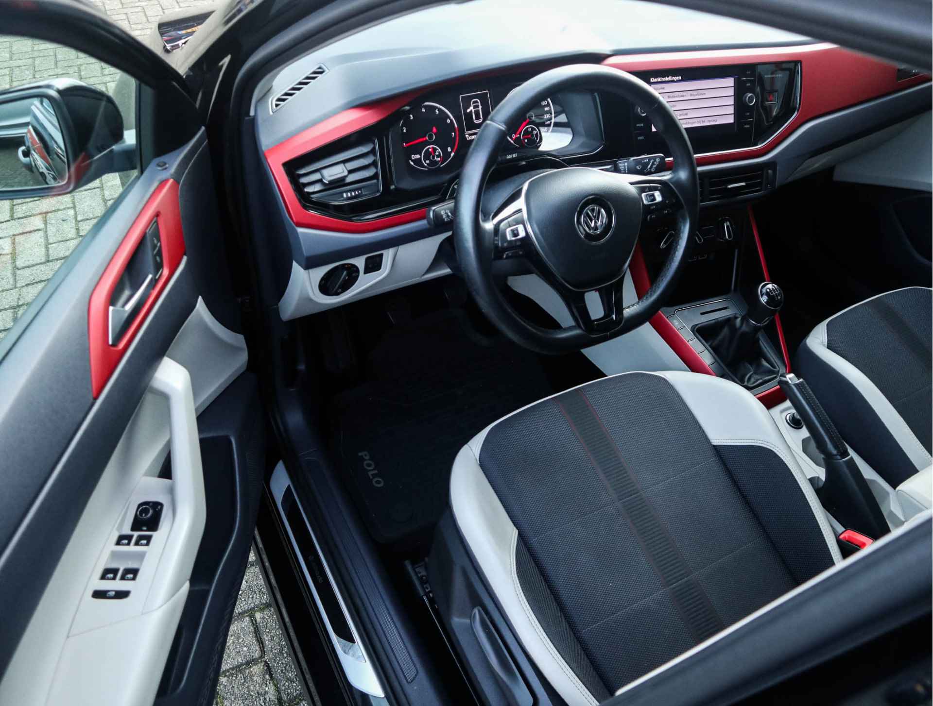 Volkswagen Polo 1.0 TSI Beats Navi/Adapt.Cruise/Airco/PDC/Beats-Audio/Carplay - 20/35