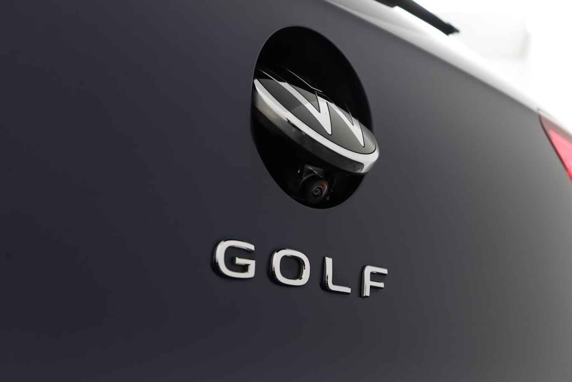 Volkswagen Golf 1.5 eTSI 150Pk Automaat R-Line  / Pano-Dak / Camera / Head-Up / Led - 44/46