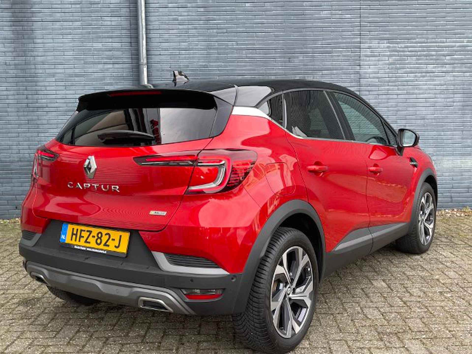 RENAULT Captur Mild Hybrid 160pk Automaat R.S. Line | Navi&Carplay | Digitaal Dashboard | Blindspot | Adaptieve Cruise | 360 Camera | Stoel/Stuur Verwarming | LED | - 2/40