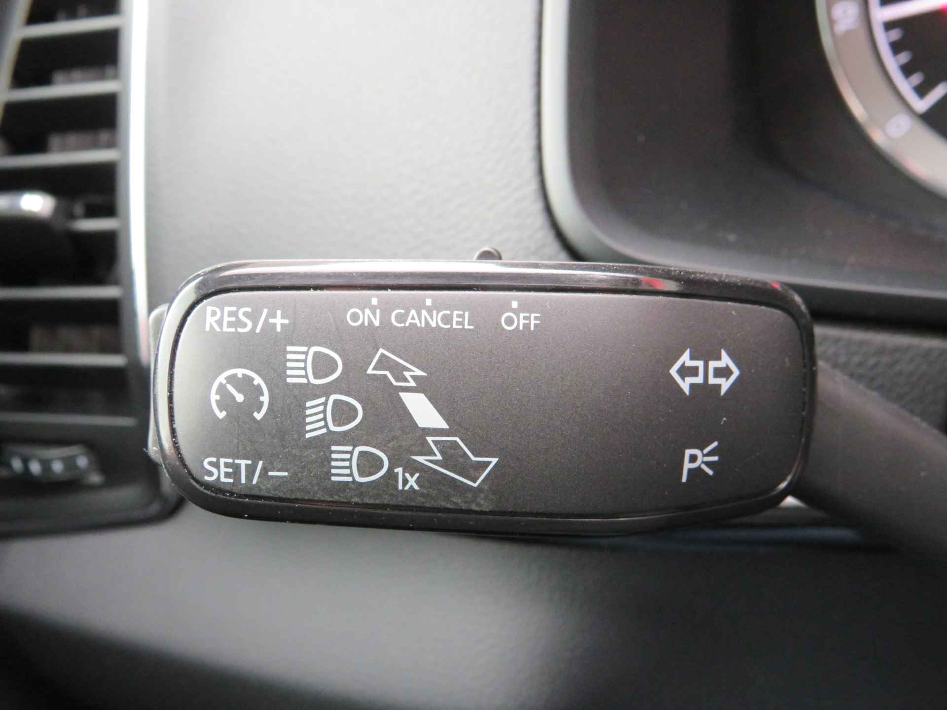 Škoda Karoq 1.0 TSI Style Business DSG Automaat | Clima-Airco | Apple carplay | Parkeersensoren | Incl. BOVAG Garantie | - 5/52