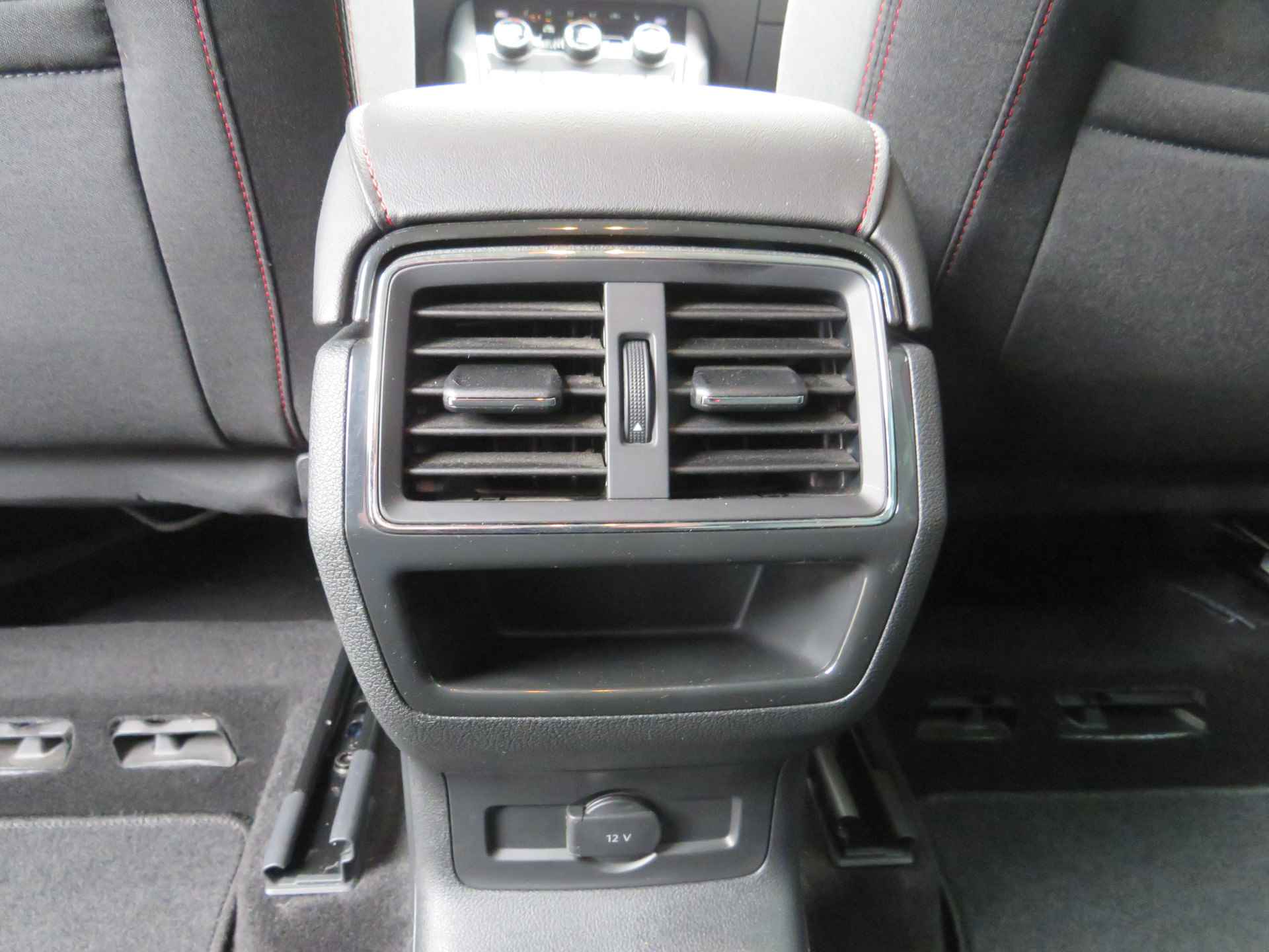 Škoda Karoq 1.0 TSI Style Business DSG Automaat | Clima-Airco | Apple carplay | Parkeersensoren | Incl. BOVAG Garantie | - 22/52