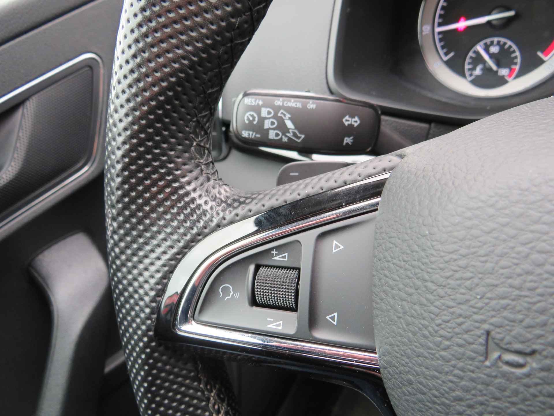 Škoda Karoq 1.0 TSI Style Business DSG Automaat | Clima-Airco | Apple carplay | Parkeersensoren | Incl. BOVAG Garantie | - 31/52