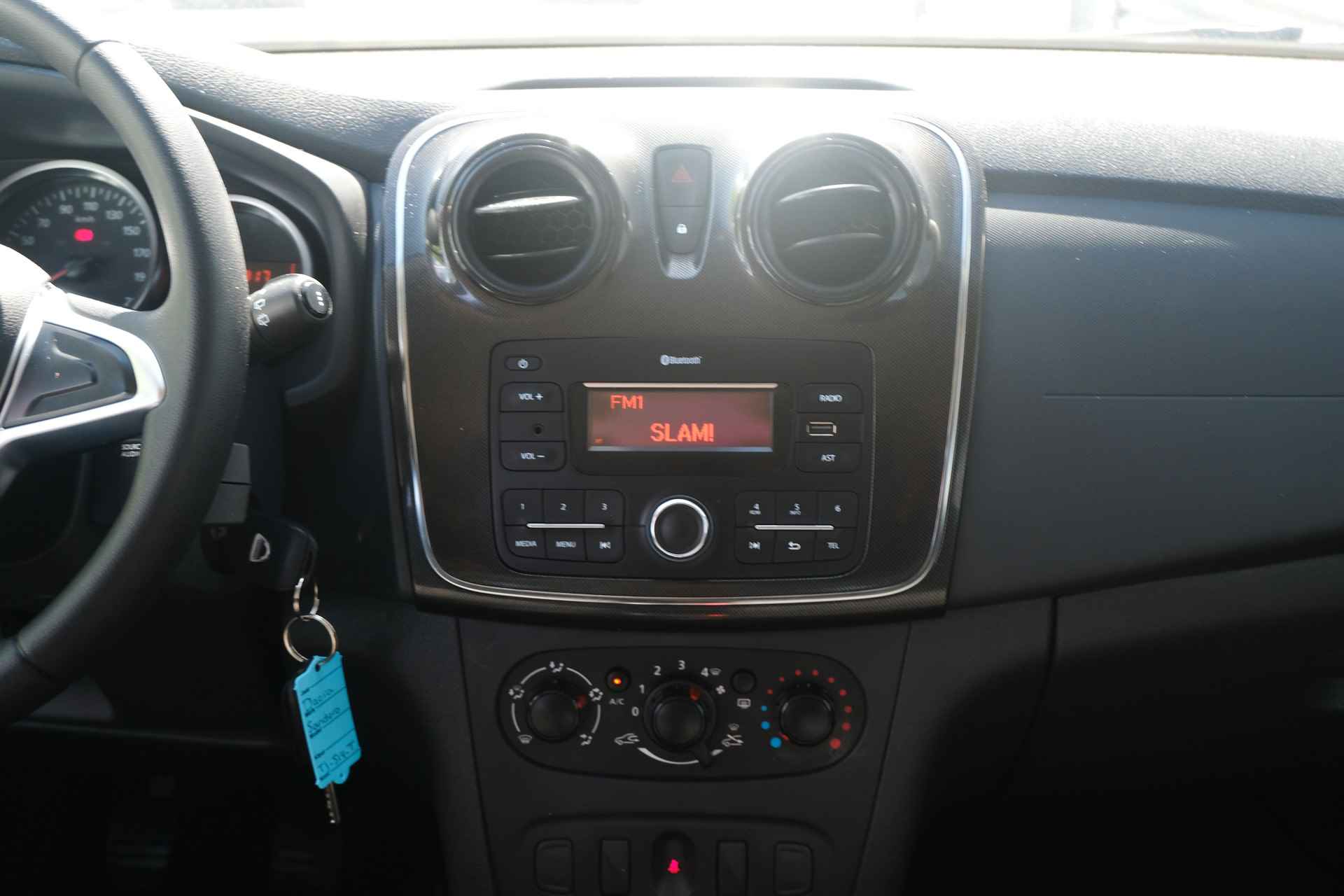Dacia Sandero 90 Pk 0.9 TCe Ambiance / Bwj 2018 / Airco / Elektrische ramen / Stuurbekr. / Radio/CD MP3 / - 16/27