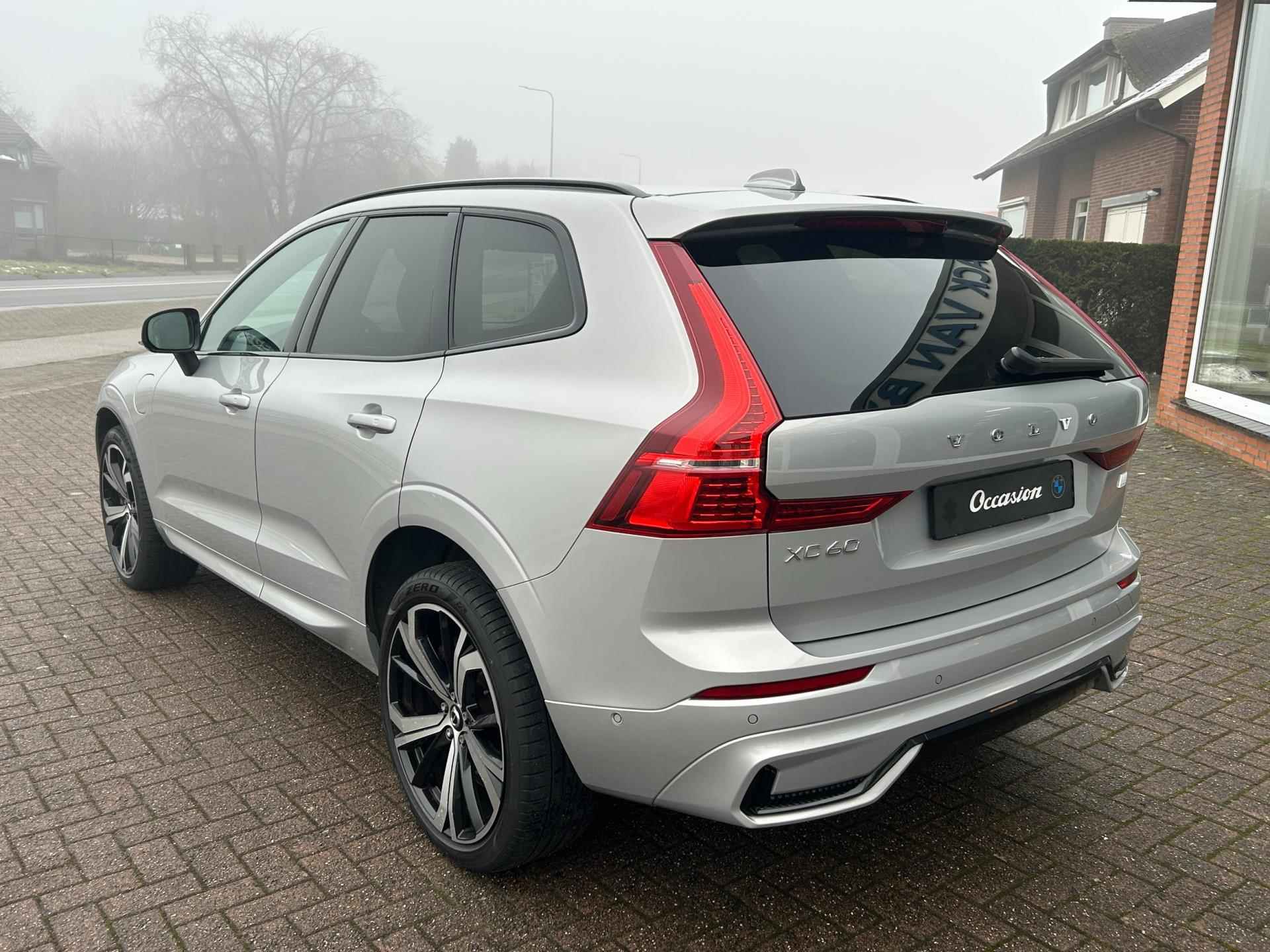 Volvo XC60 2.0 T6 Plug-in hybrid AWD R-Design - Nieuw model - Panoramadak - Trekhaak - H&K - Nieuwstaat - 5/24