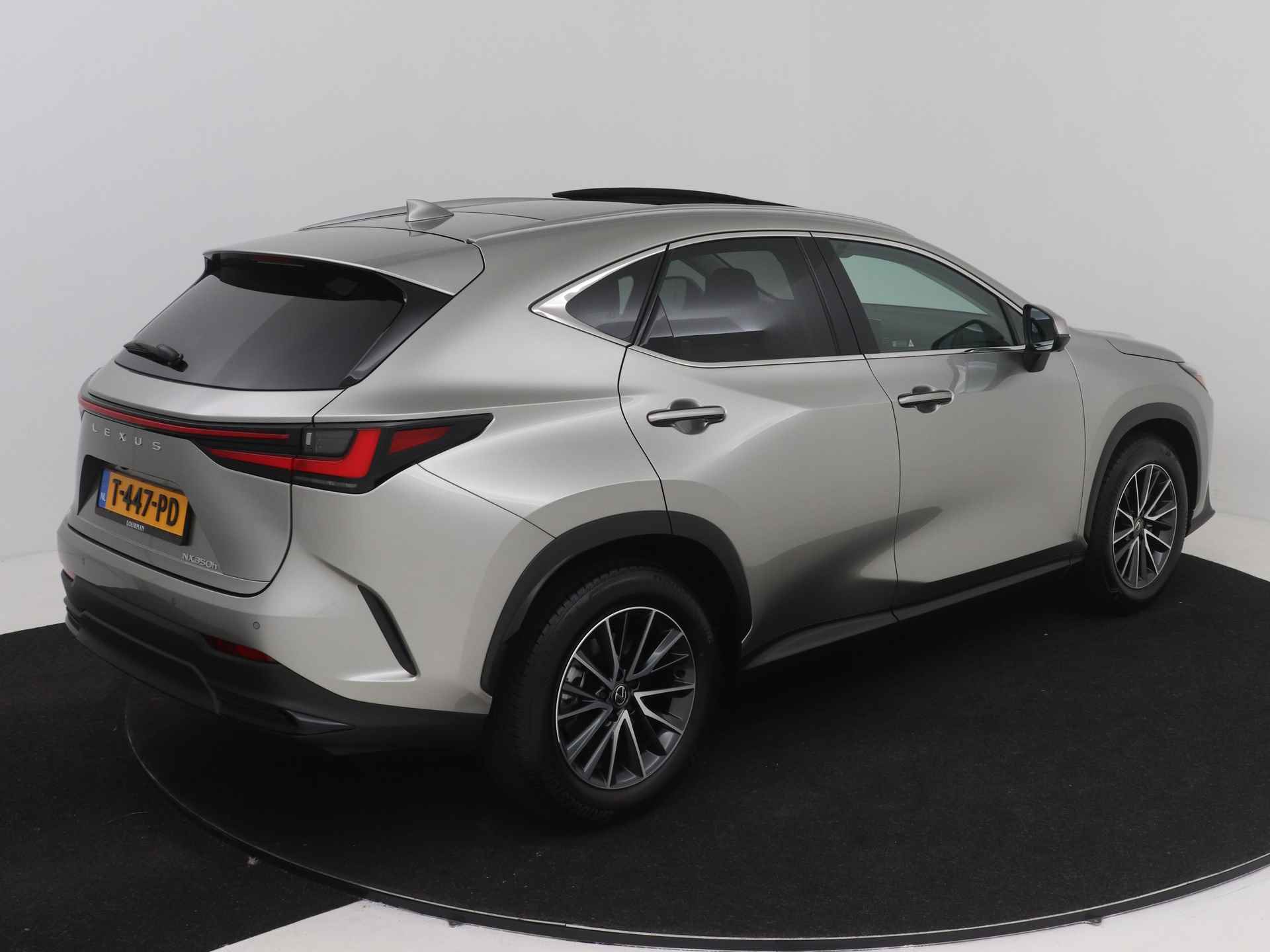 Lexus NX 350h AWD Luxury Line | Innovation Pack | Panoramadak | Stoelverwarming en -ventilatie | - 16/54