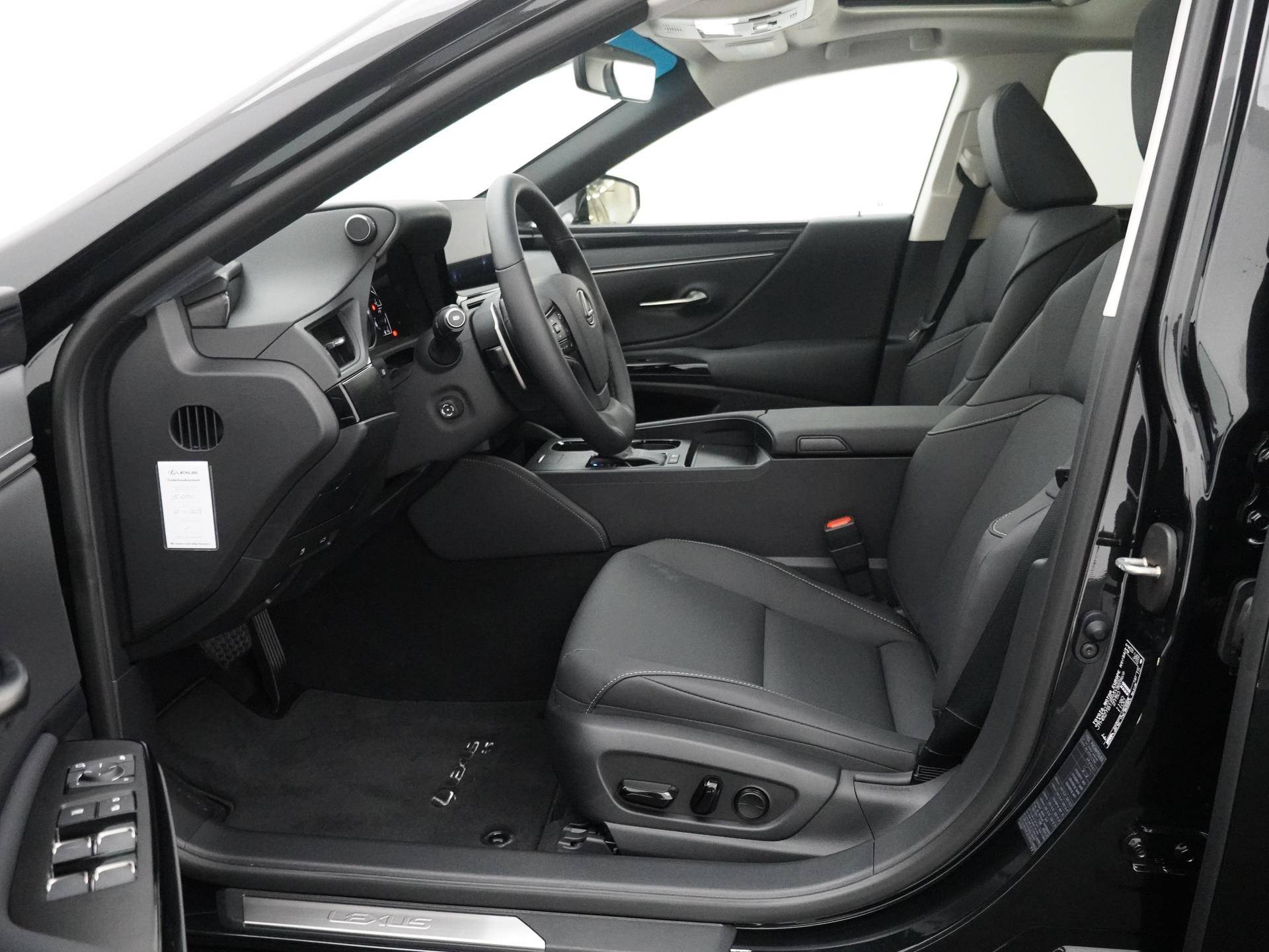 Lexus ES 300h F Sport Design | Lexus Premium Navigatiesysteem 12,3'' | Schuif/Kanteldak | Apple Carplay | - 13/26