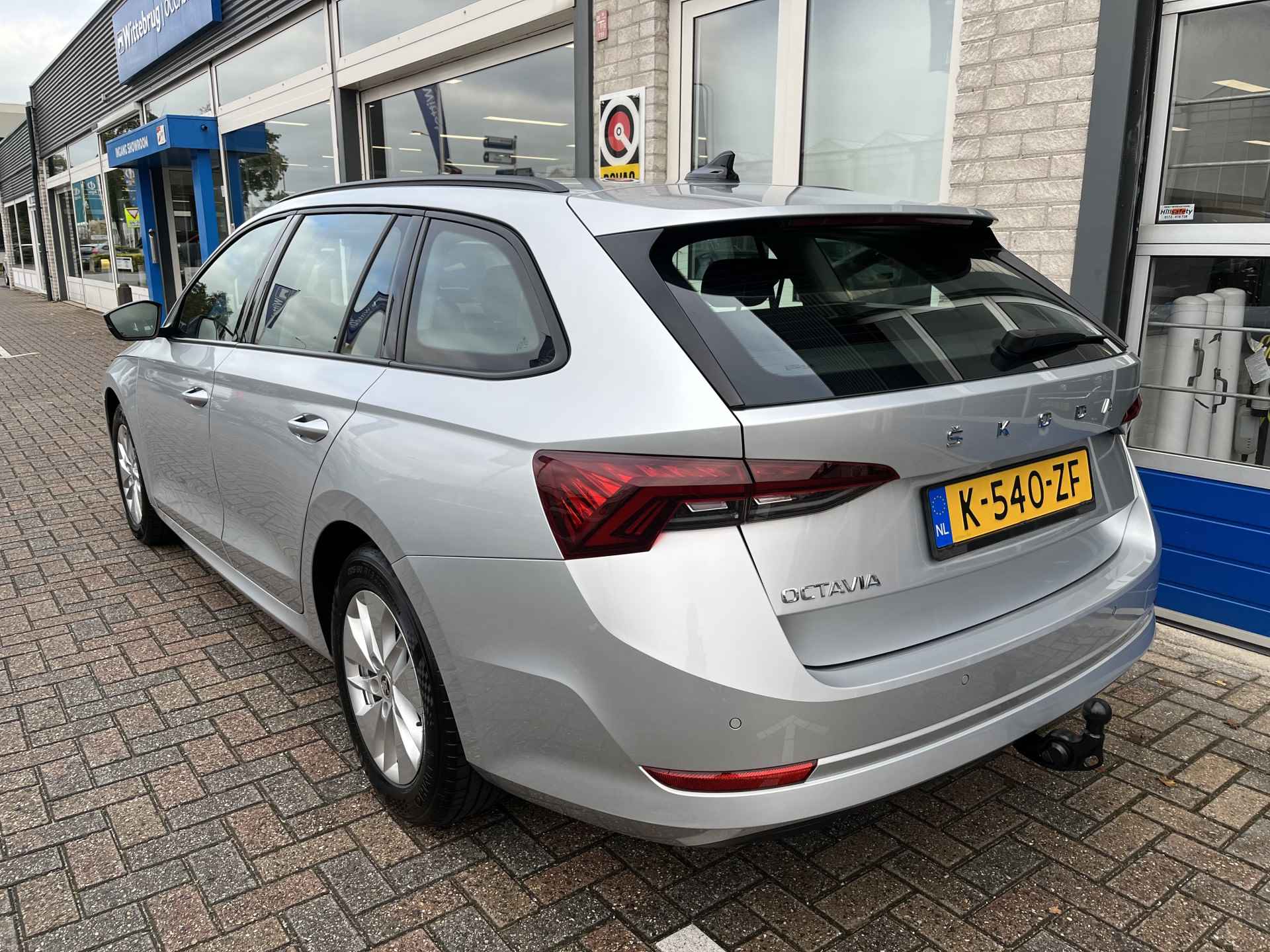 Škoda Octavia Combi 1.0 TSI Business Edition / TREKHAAK/ CRUISE/ NAVI/ SMARTLINK/ DAB/ KEYLESS/ PARK. SENSOREN - 6/42