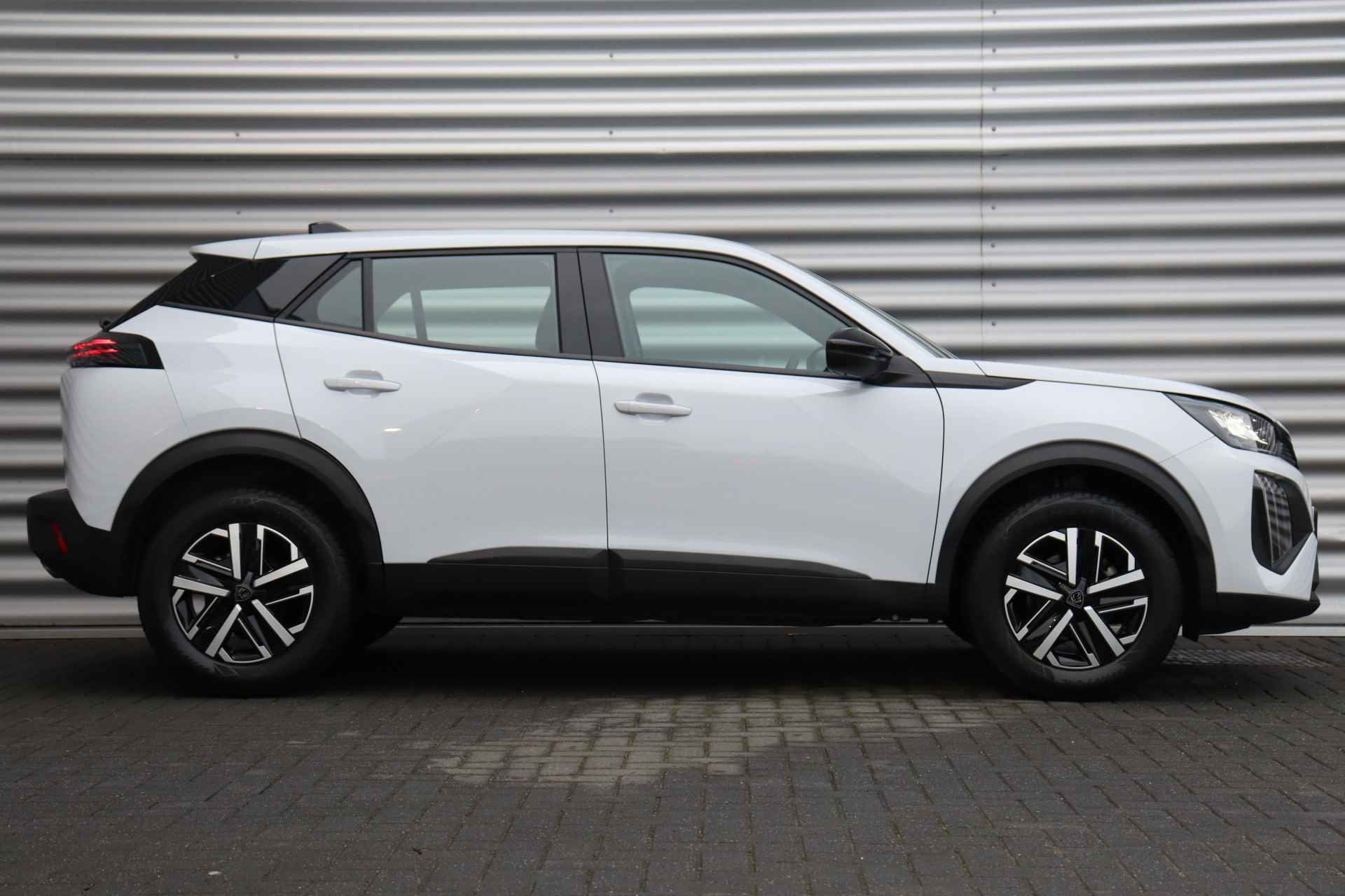 Peugeot 2008 1.2 PURETECH 100PK ACTIVE / NAVI / CLIMA / LED / PDC / CAMERA / BLUETOOTH / CRUISECONTROL / 1E EIGENAAR / NIEUWSTAAT !! - 3/36