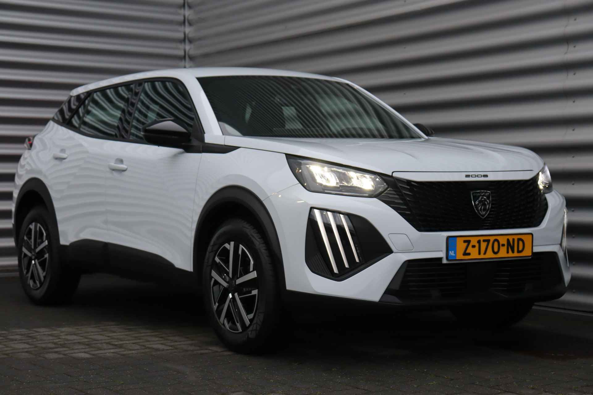 Peugeot 2008 1.2 PURETECH 100PK ACTIVE / NAVI / CLIMA / LED / PDC / CAMERA / BLUETOOTH / CRUISECONTROL / 1E EIGENAAR / NIEUWSTAAT !! - 4/36