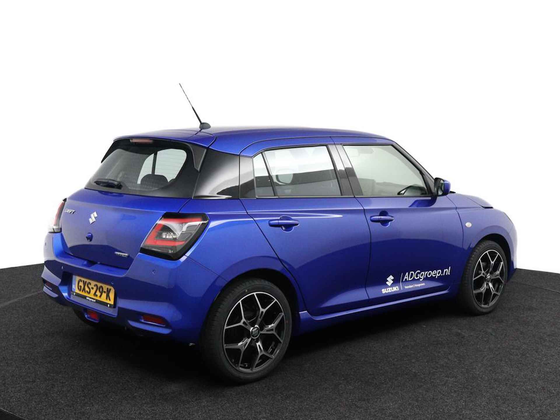 Suzuki Swift 1.2 Comfort Smart Hybrid | 17 Inch Velgen | Navigatie | Adaptieve Cruise Control | Parkeersensoren | DAB | - 3/46