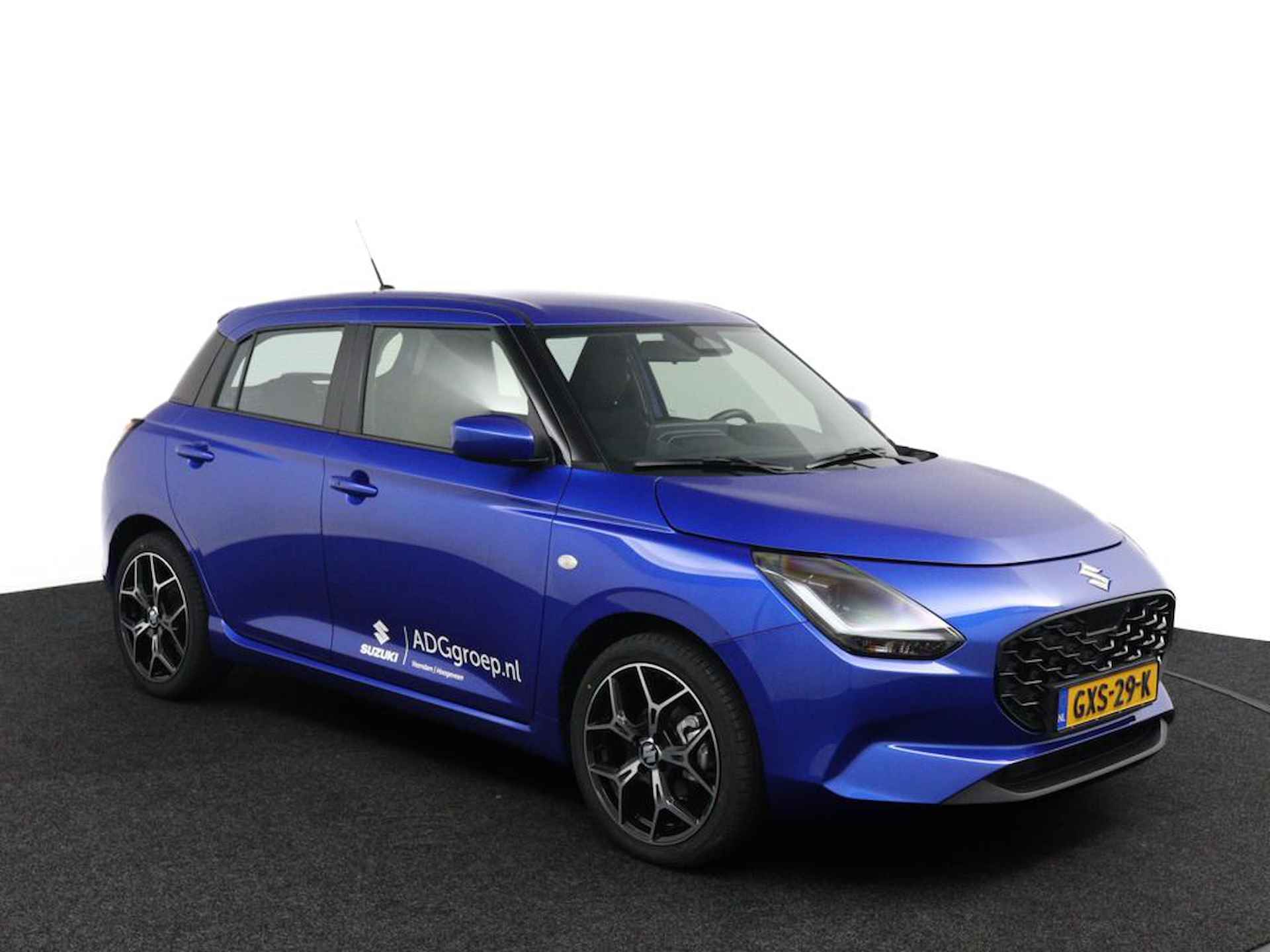 Suzuki Swift 1.2 Comfort Smart Hybrid | 17 Inch Velgen | Navigatie | Adaptieve Cruise Control | Parkeersensoren | DAB | - 4/46