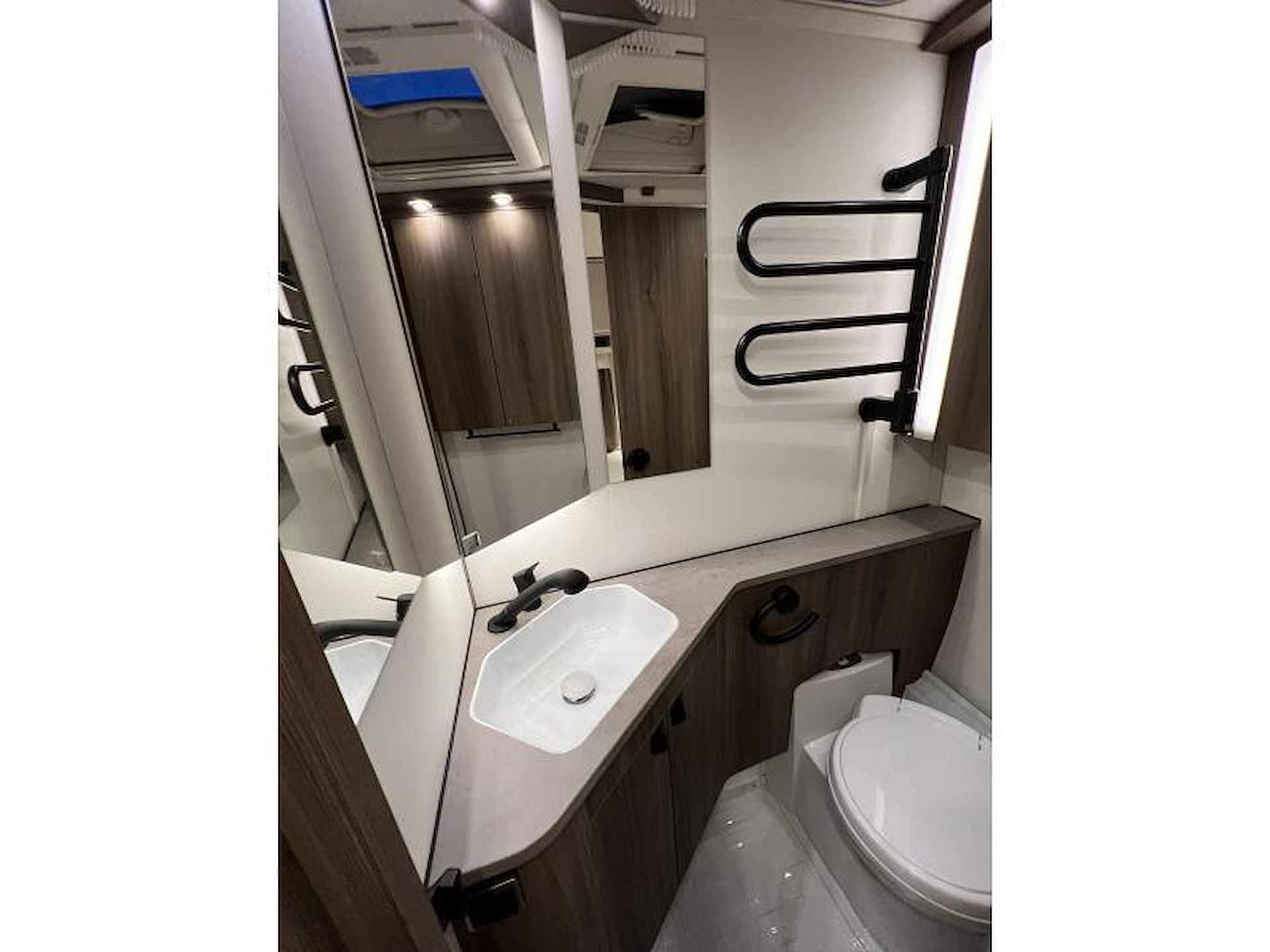 Kabe Royal 520 XL NIEUW 2025 - 16/17