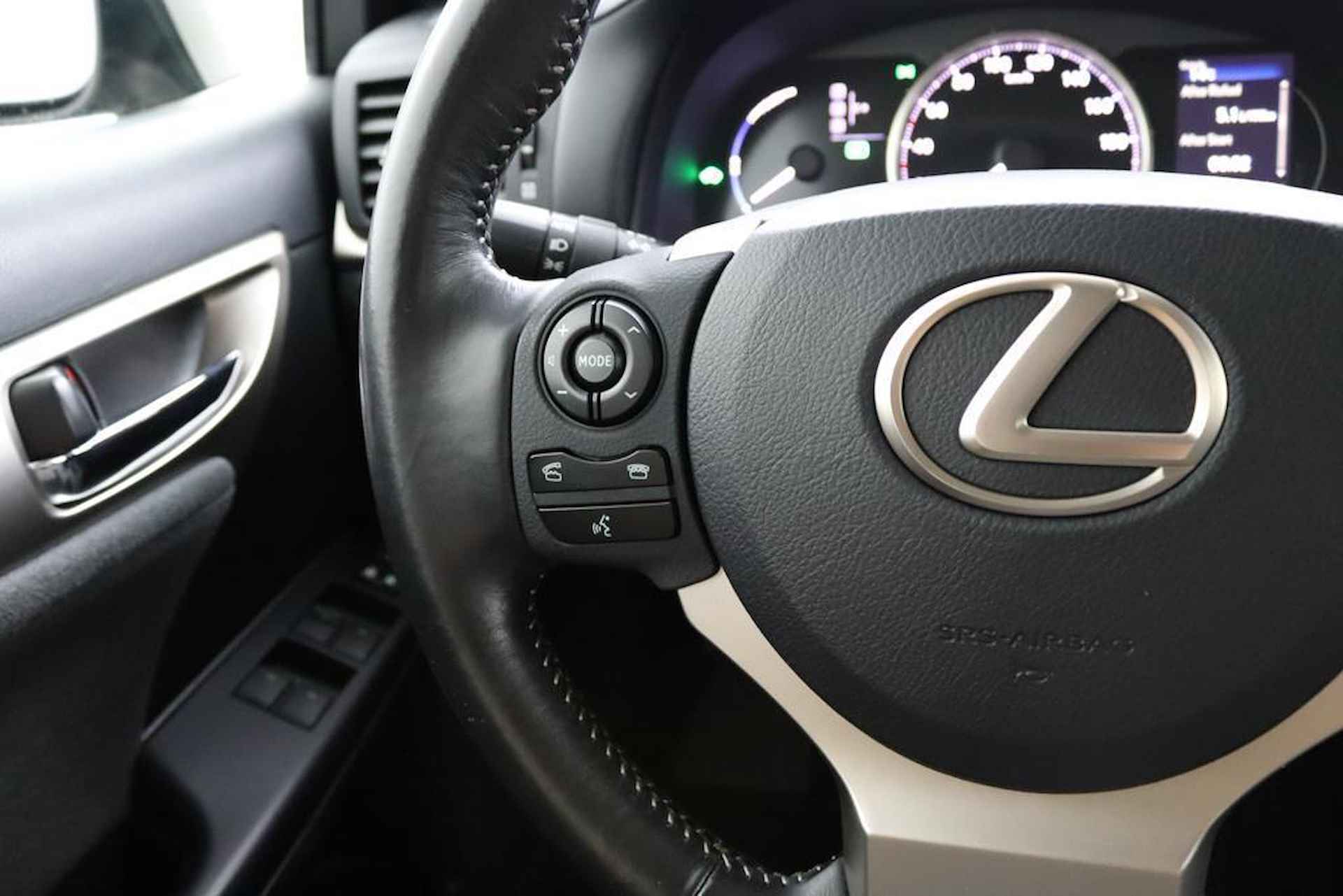 Lexus CT 200h Business Line | Adaptive Cruise Control | Lane Assist - 19/52