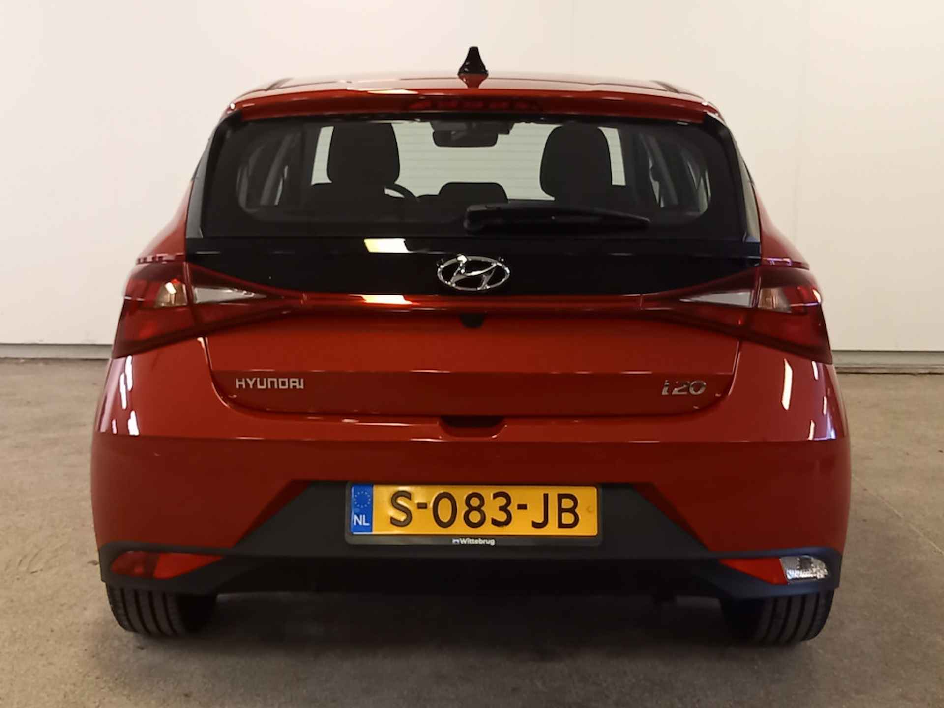 Hyundai i20 1.0 T-GDI Comfort | Camera | Apple Carplay | Lichtmetalen Velgen Auto staat in Moordrecht - 31/37