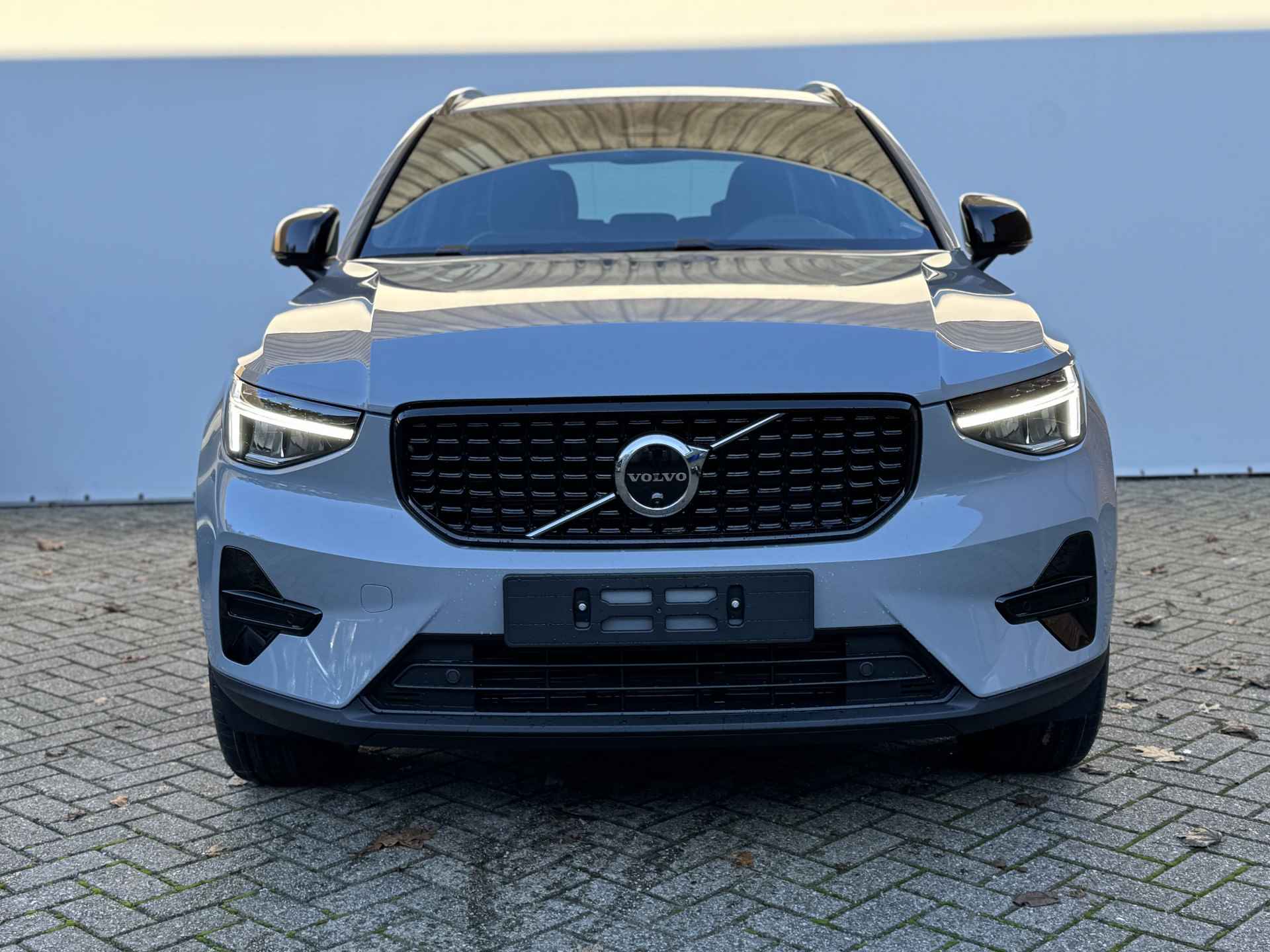 Volvo XC40 2.0 B4 Automaat Plus Dark Panoramadak | 360 Camera | 19 inch wielen - 3/30