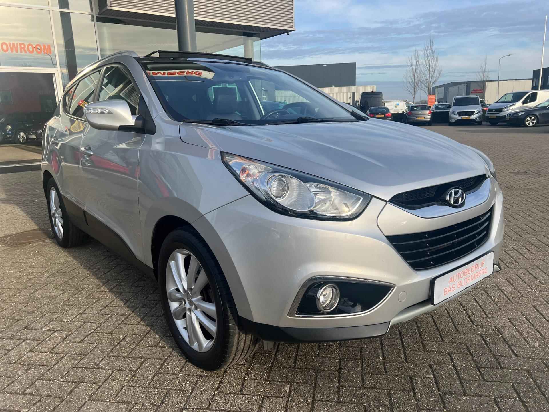 Hyundai Ix35 2.0i i-Catcher, Automaat, Navigatie, panodak, Clima, Bluetooth, etc - 3/23