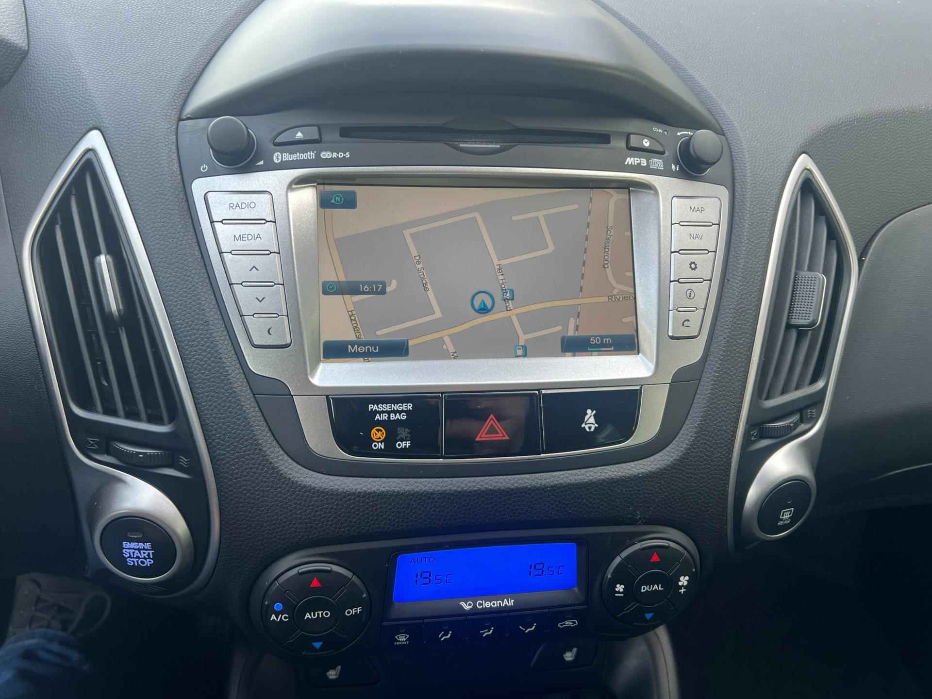 Hyundai Ix35 2.0i i-Catcher, Automaat, Navigatie, panodak, Clima, Bluetooth, etc - 10/23