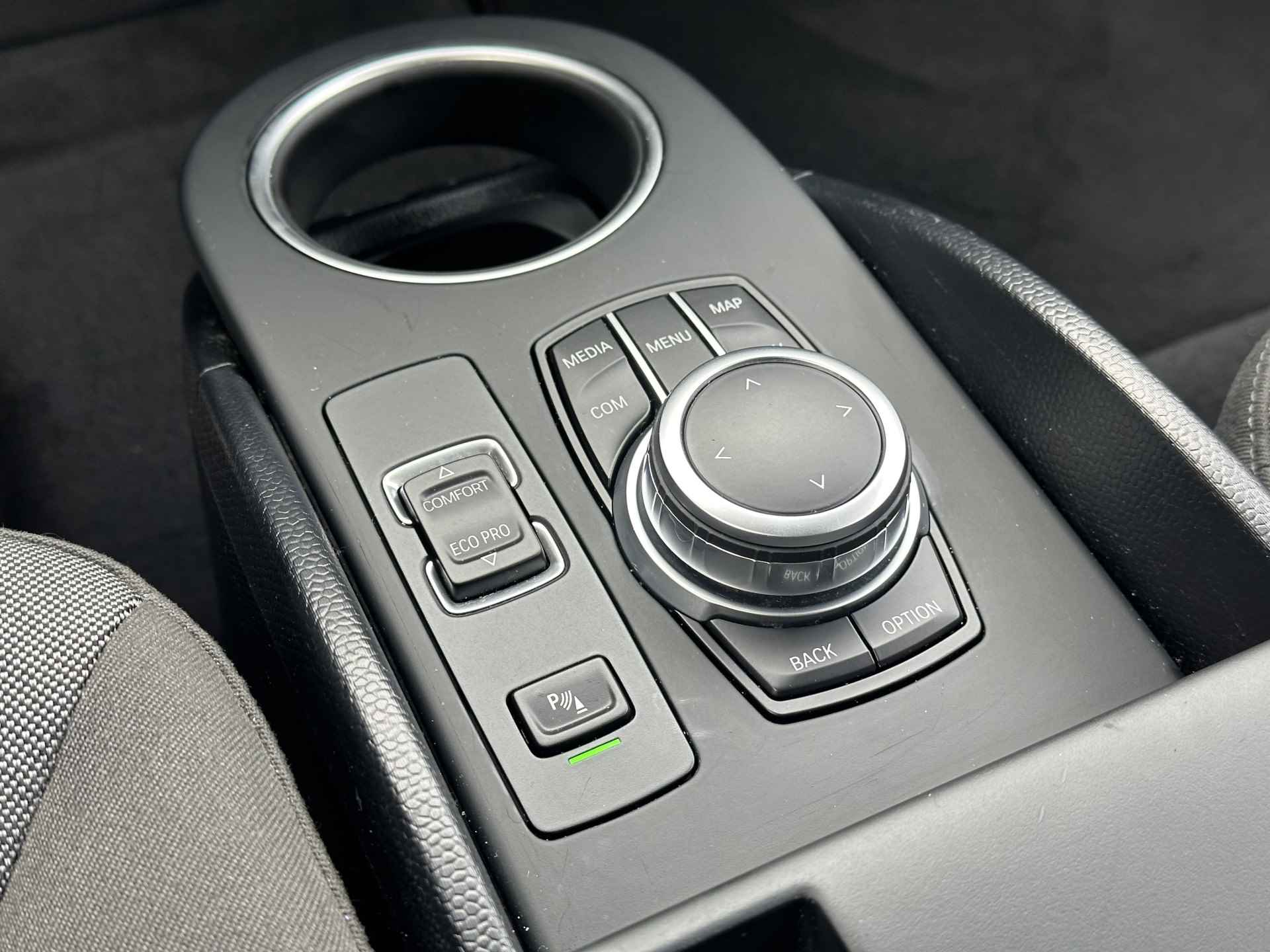 BMW i3 Basis 120Ah 42 kWh Ontvang nu € 2.000 subsidie Parkeer sensors voor en achter/Achteruit rij camera/Navi - 27/34
