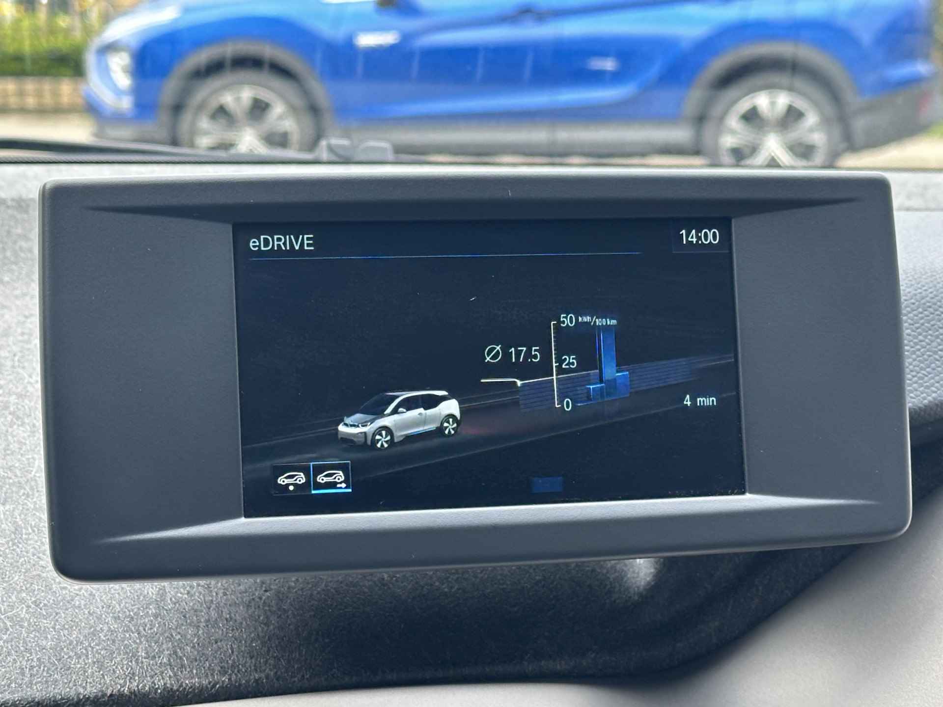 BMW i3 Basis 120Ah 42 kWh Ontvang nu € 2.000 subsidie Parkeer sensors voor en achter/Achteruit rij camera/Navi - 31/34