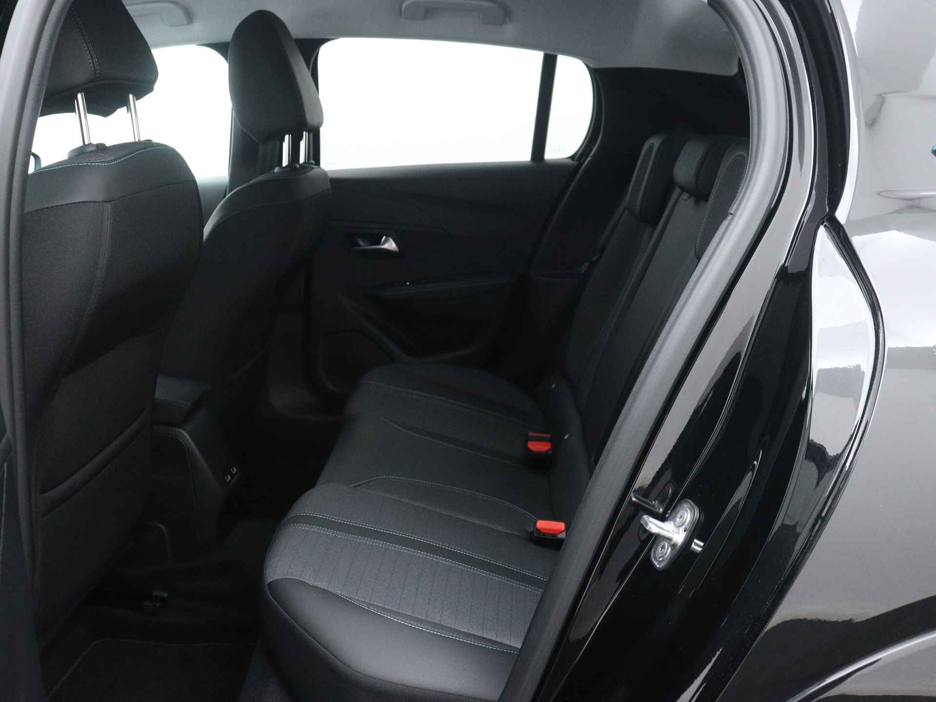 Peugeot e-208 Allure Limited | 136Pk | Navigatie | Parkeersensoren achter | Lichtmetalen velgen | - 20/43