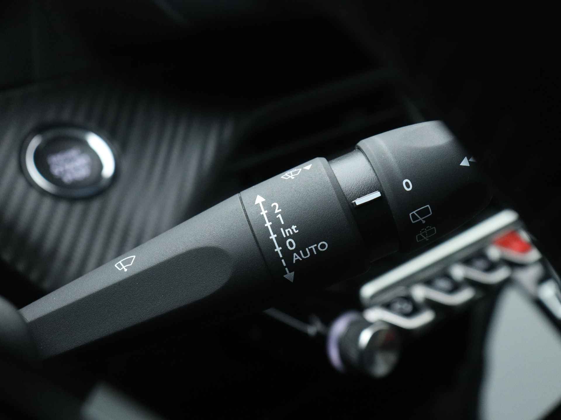 Peugeot e-208 Allure Limited | 136Pk | Navigatie | Parkeersensoren achter | Lichtmetalen velgen | - 24/43