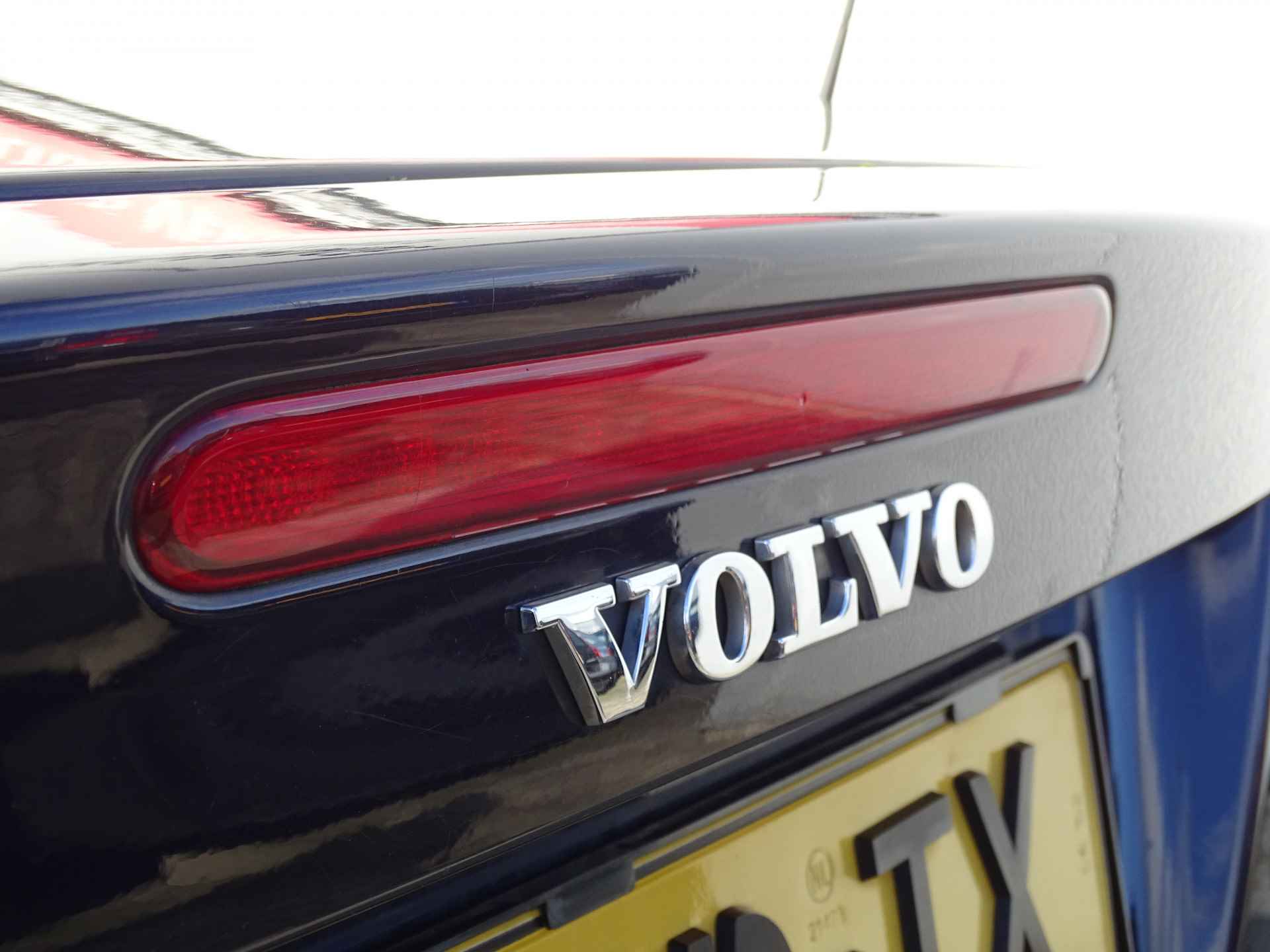 Volvo C70 Convertible 2.4i Momentum Aut, Leder, NL-Auto,Youngtimer! - 26/41
