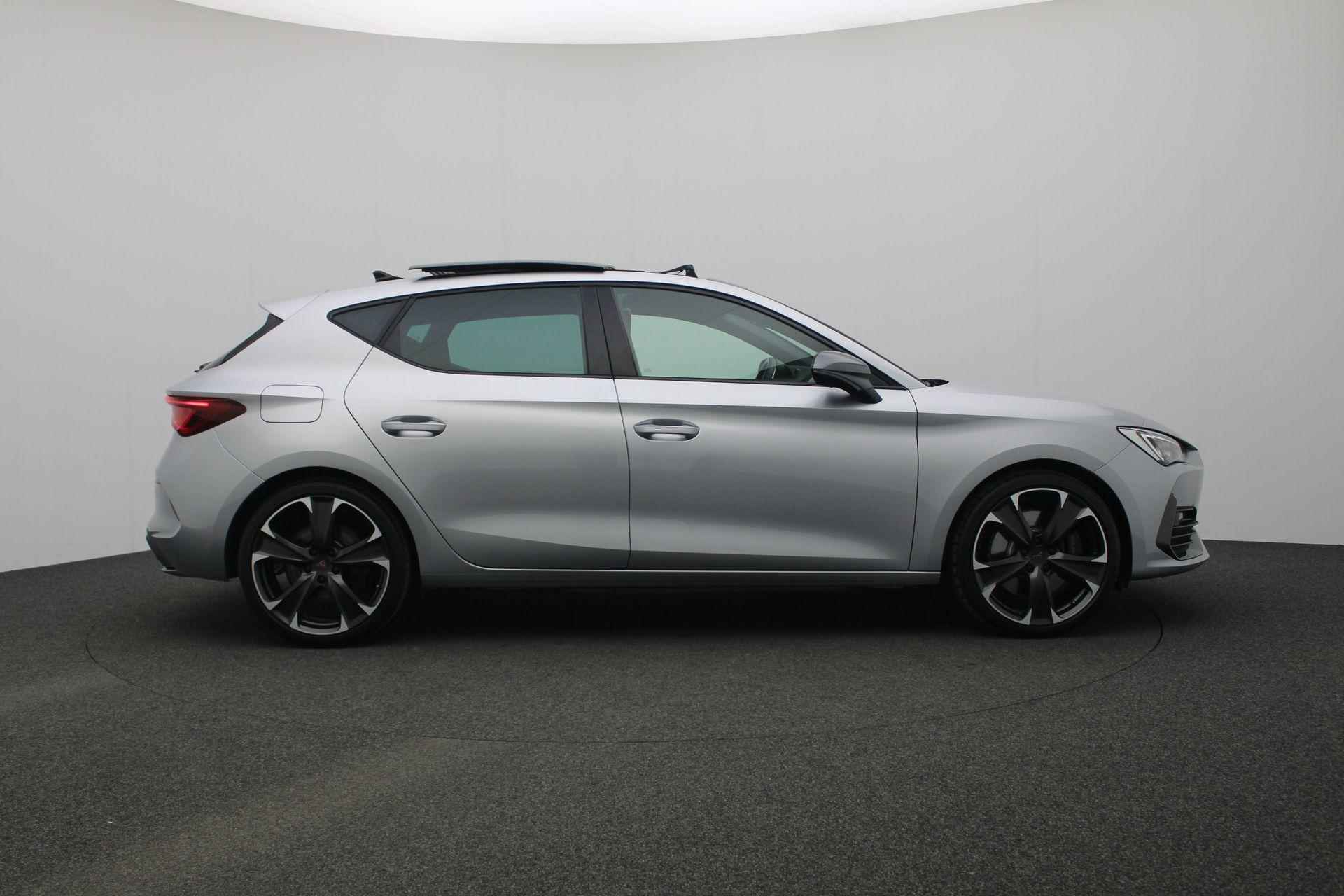 CUPRA Leon 1.4 Hybrid 245 pk DSG VZ Performance | Panoramadak | Adaptief sportonderstel | Navigatie | Keyless Entry - 20/44