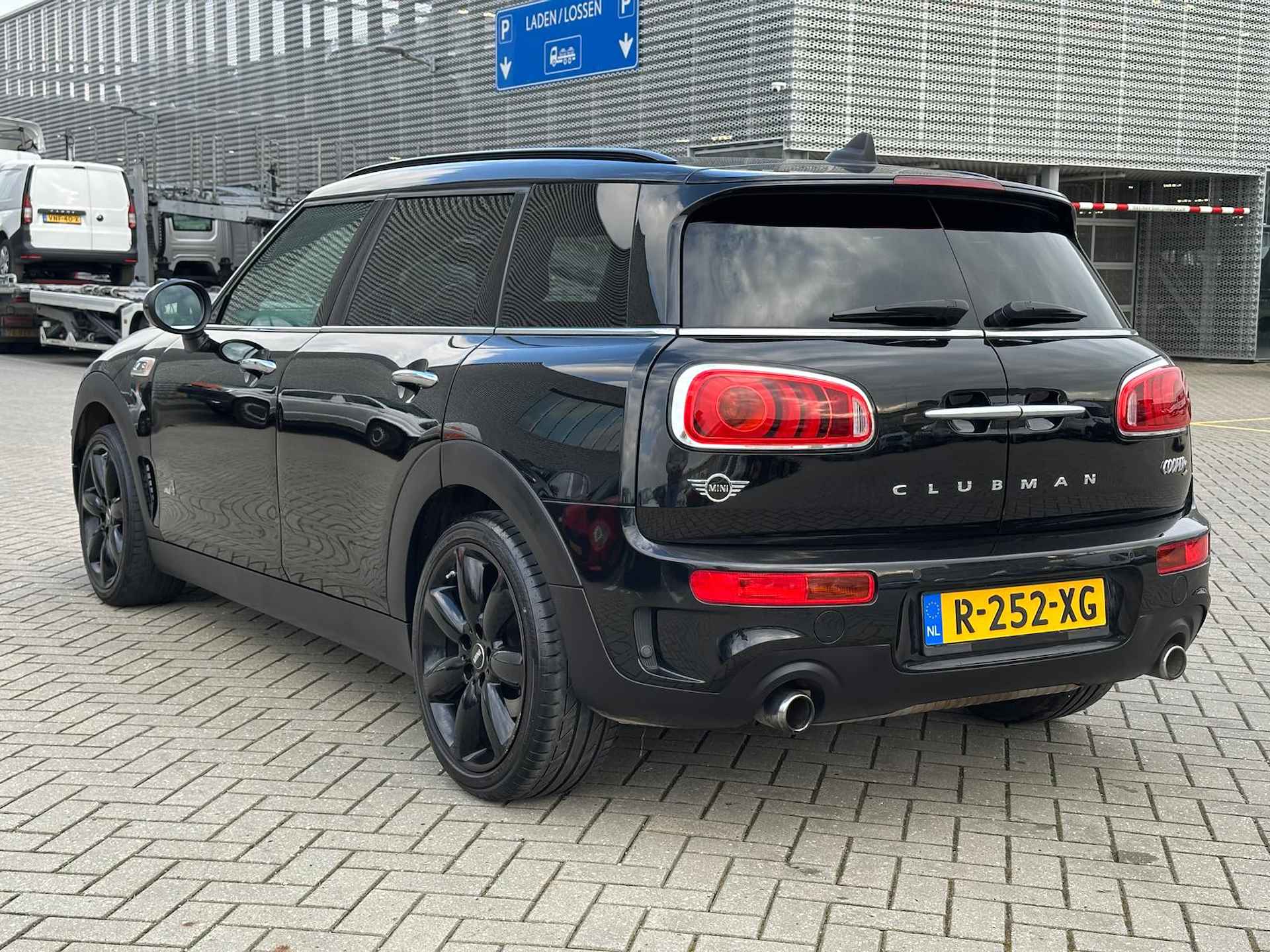 MINI Clubman 2.0 Cooper S ALL4 Chili Serious Business / Navigatie / Stoelverwarming / Harman Kardon / Parkeersensoren V+A / - 6/29