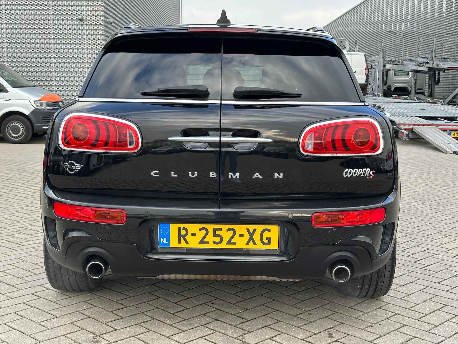 MINI Clubman 2.0 Cooper S ALL4 Chili Serious Business / Navigatie / Stoelverwarming / Harman Kardon / Parkeersensoren V+A / - 7/29