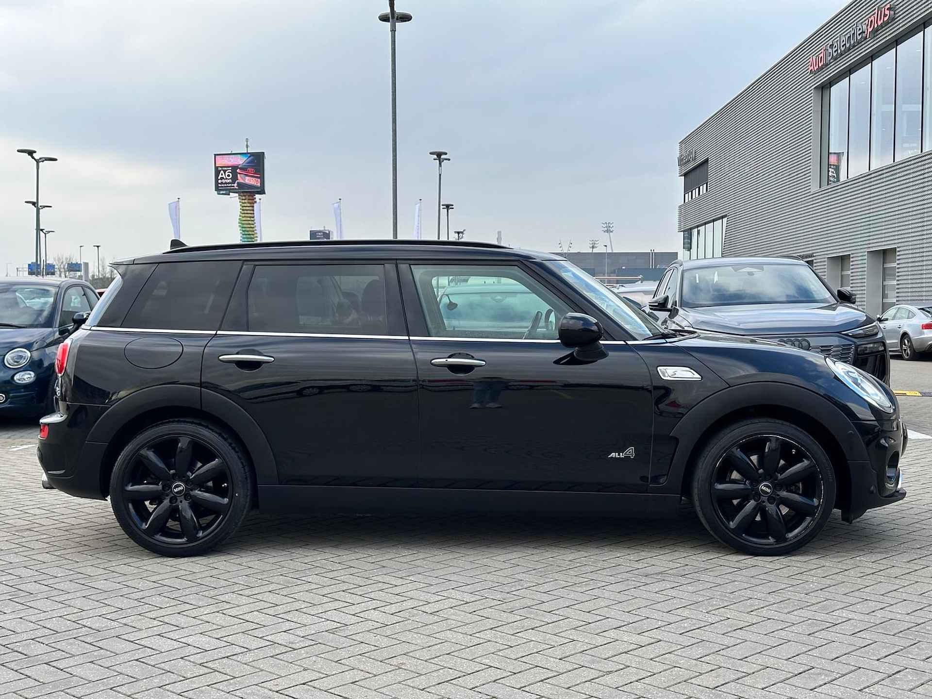 MINI Clubman 2.0 Cooper S ALL4 Chili Serious Business / Navigatie / Stoelverwarming / Harman Kardon / Parkeersensoren V+A / - 9/29