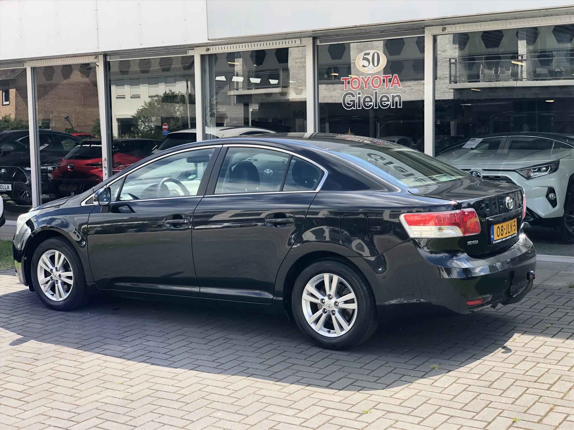 Toyota Avensis 1.8 VVT-I SEDAN Dynamic Business | Trekhaak, 2e eigenaar, Cruise control, Navigatie, Climate control, 16 inch - 3/32