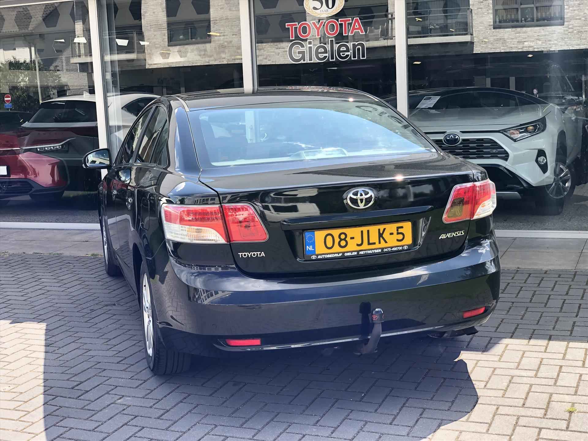 Toyota Avensis 1.8 VVT-I SEDAN Dynamic Business | Trekhaak, 2e eigenaar, Cruise control, Navigatie, Climate control, 16 inch - 11/32