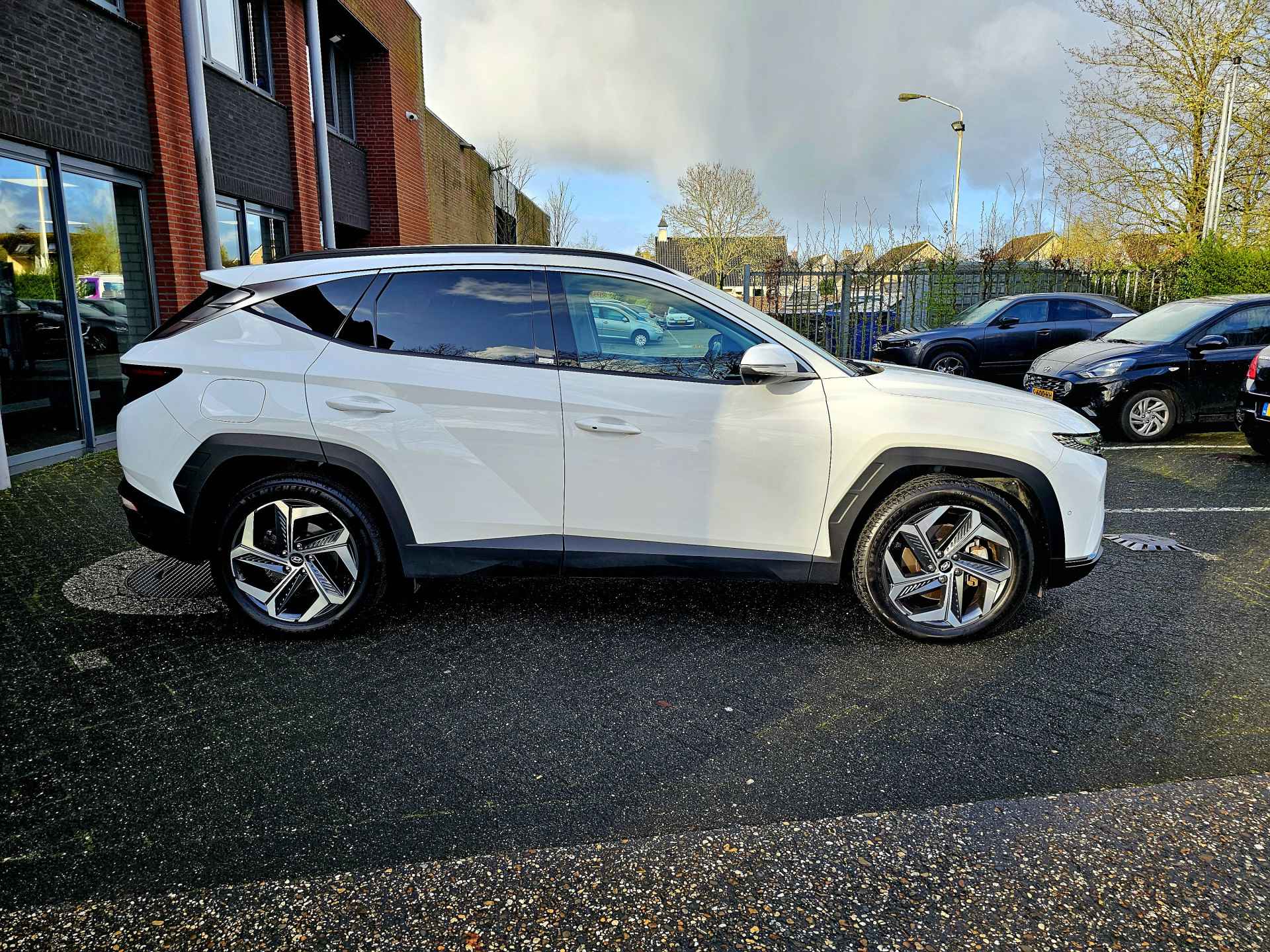 Hyundai Tucson 1.6 T-GDI PHEV Premium 4WD - 9/37