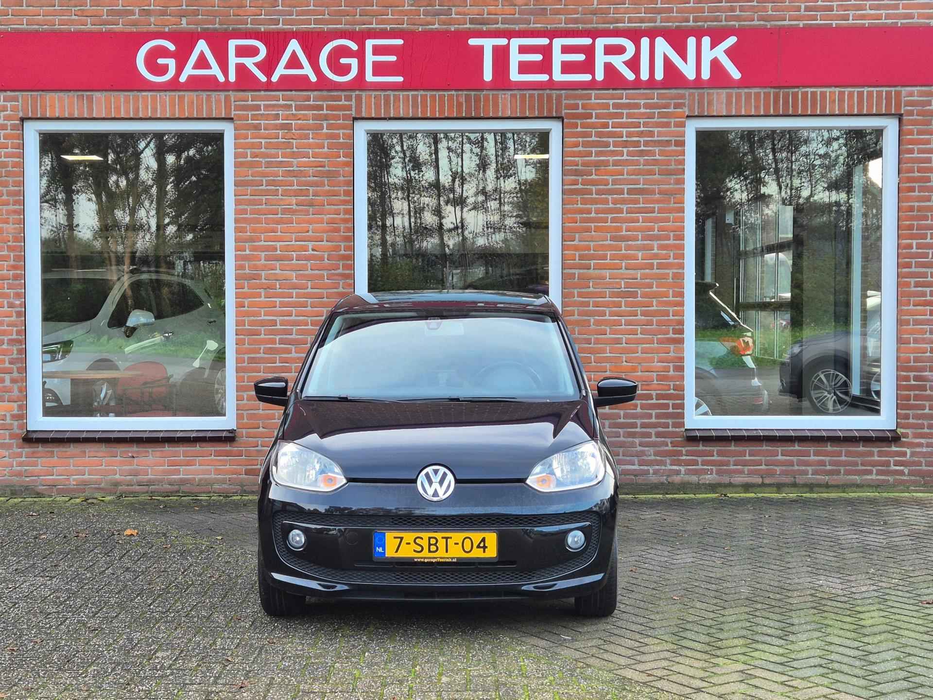 Volkswagen Up! 1.0 high up! BlueMotion 60PK 5drs airco, cruise, navi, pdc, lmv RIJKLAAR - 18/18