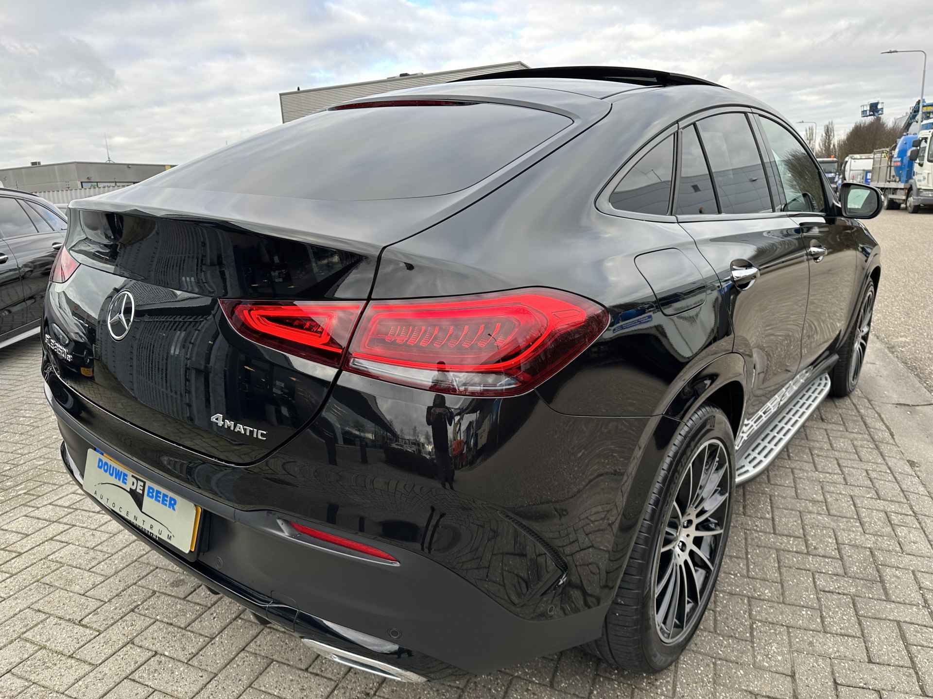 Mercedes-Benz GLE Coupé 350 e 4MATIC AMG Pano-Dak | Memory | Burmester | Luchtvering | Stoelventilatie | 360-Camera | Night - 6/33