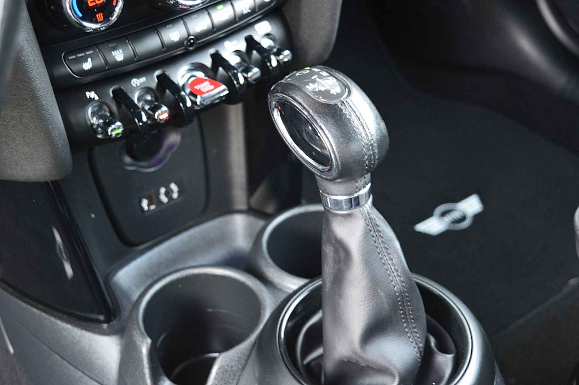 MINI Cabrio 2.0 Cooper S Chili Rijklaarprijs-Garantie Navigatie Led Leder/Stof Sport interieur - 25/35