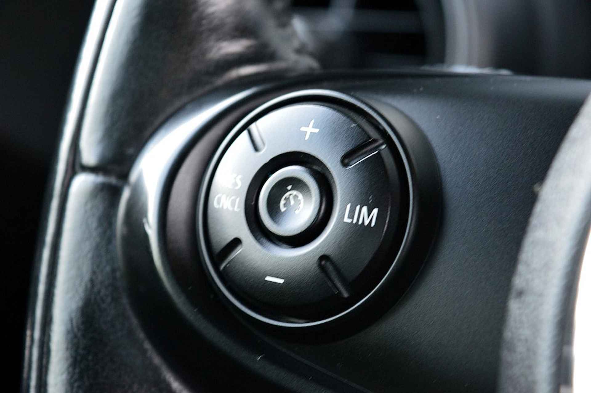 MINI Cabrio 2.0 Cooper S Chili Rijklaarprijs-Garantie Navigatie Led Leder/Stof Sport interieur - 31/35